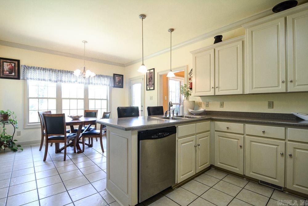 WELLINGTON PLACE - Residential