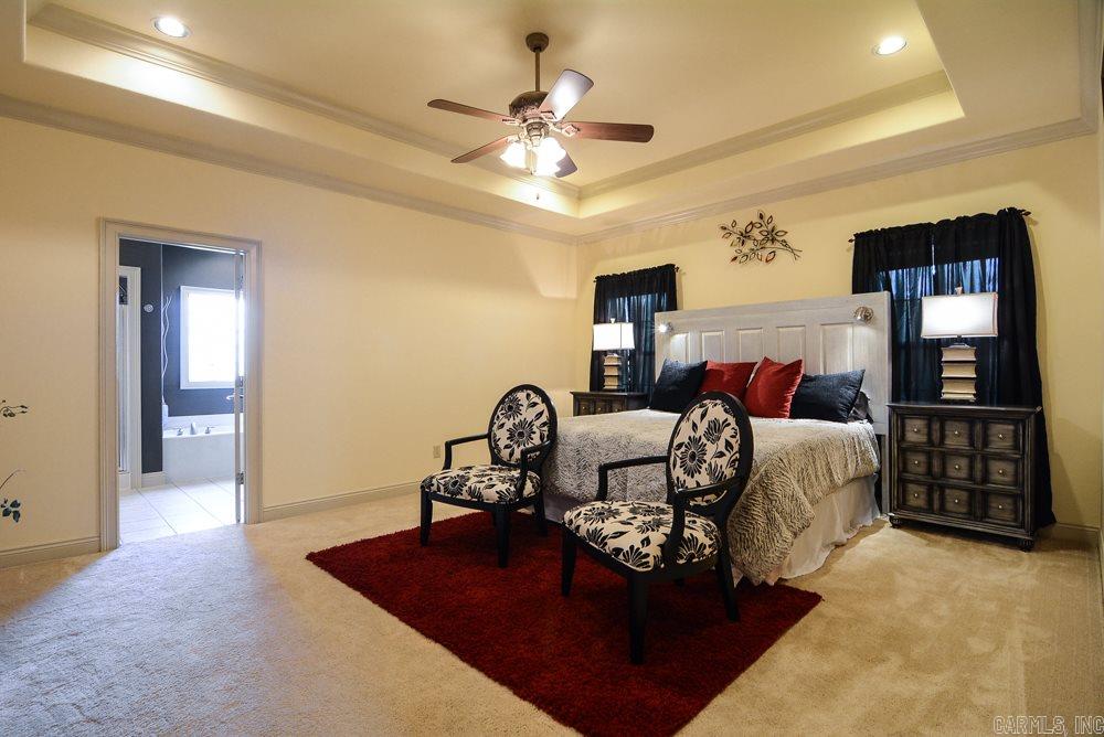 WELLINGTON PLACE - Residential