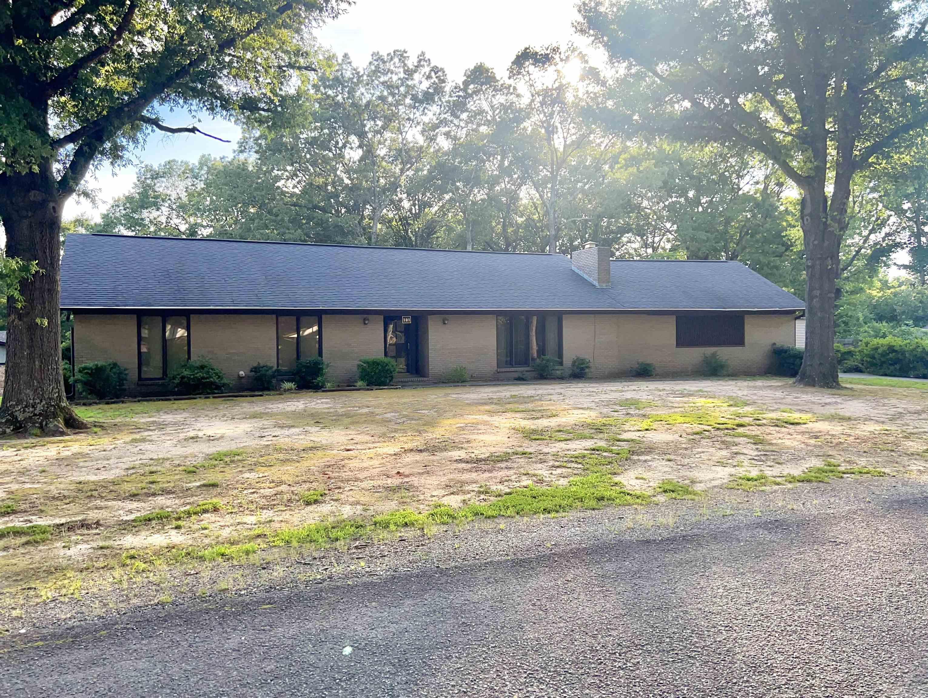 Don't miss out on this amazing home located at the Bald Knob Country Club. Just minutes away from golf course and club house. Home is well-maintained, one owner home, featuring 3 bedrooms, 2 baths. Spacious kitchen with abundance of kitchen cabinetry and counter space, large dining area with breakfast bar. Entertainment size sunken great room with fireplace and vaulted beamed ceilings. All bedrooms are nize size with plenty of closet space. Master suite is spacious featuring two closets with double vanities and large shower. Huge laundry with extra storage room. Saferoom located in garage, nice shed with 3 overhead doors. Call today for your personal tour. SEE AGENT REMARKS!