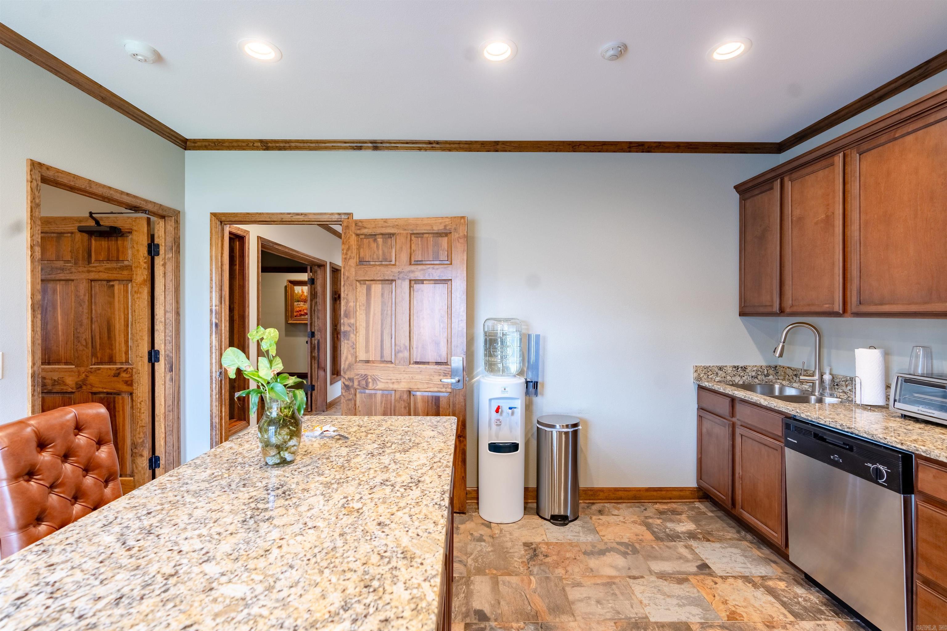 Heber Springs-Inside - Commercial Sale
