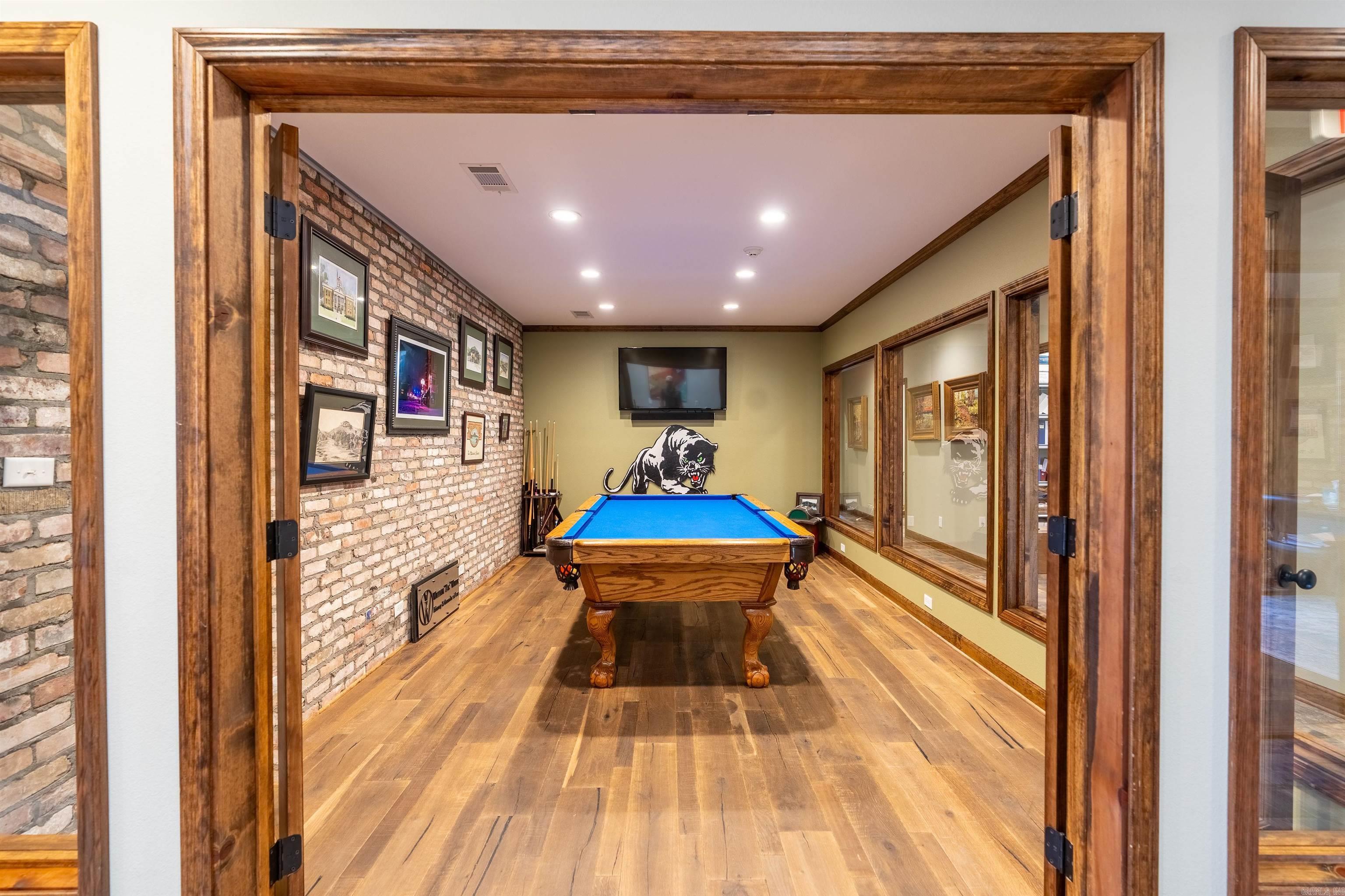 Heber Springs-Inside - Commercial Sale