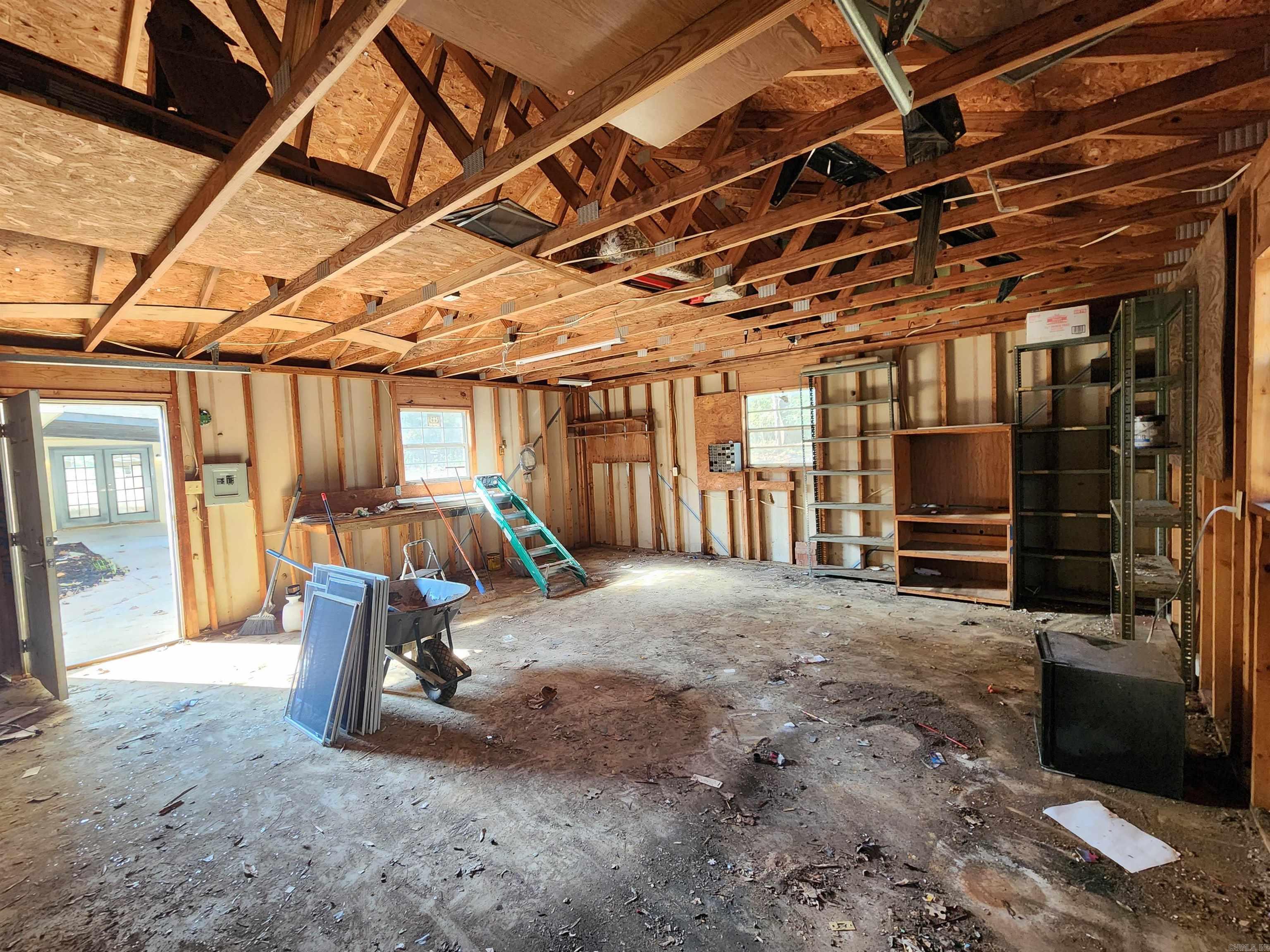 SHADY MEADOW - Residential