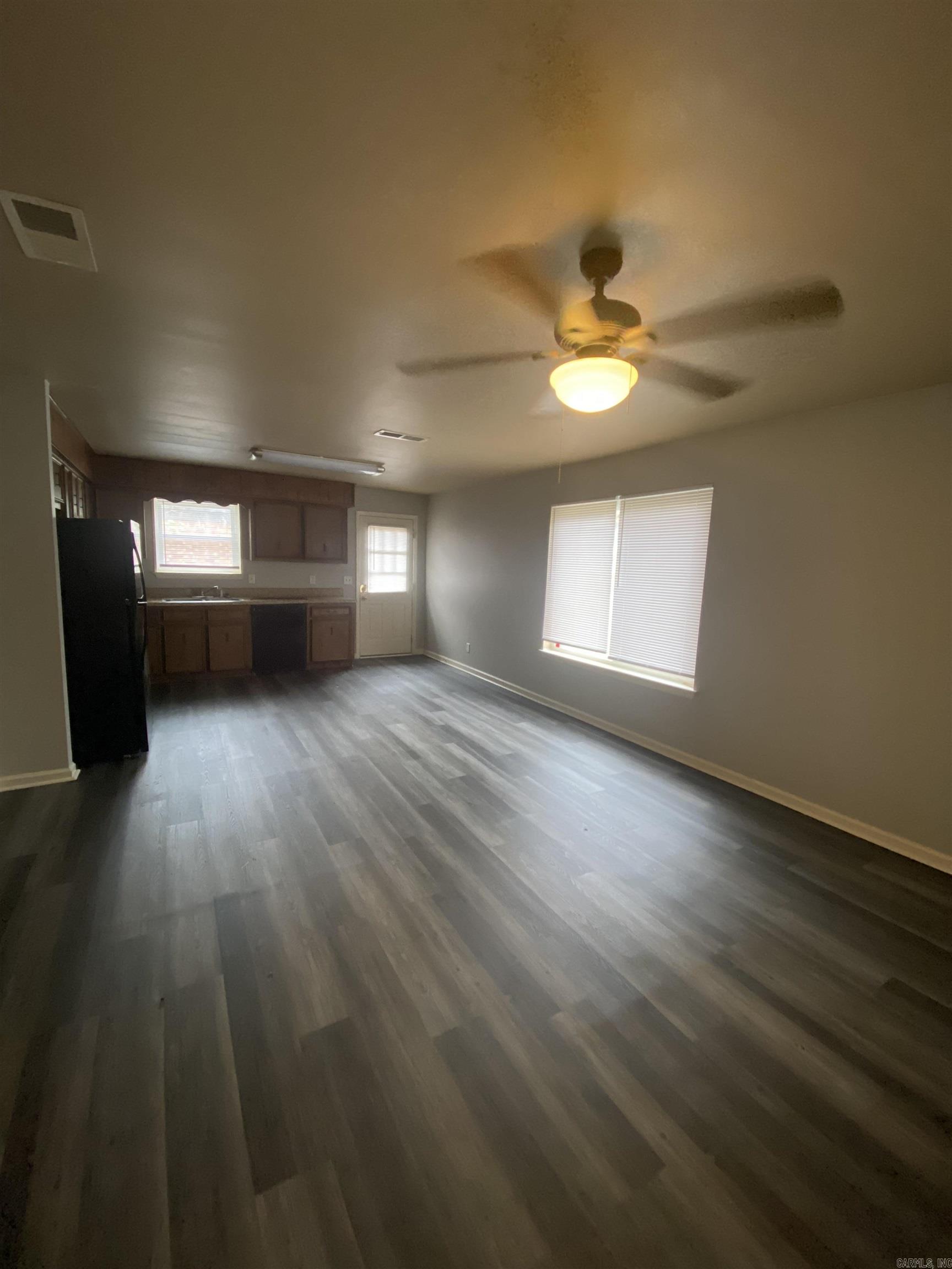 Royal Manor - Residential Income