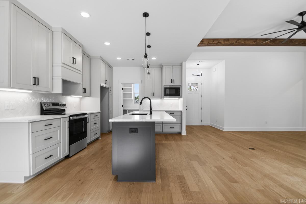 EAGLE RIDGE ESTATES - Residential