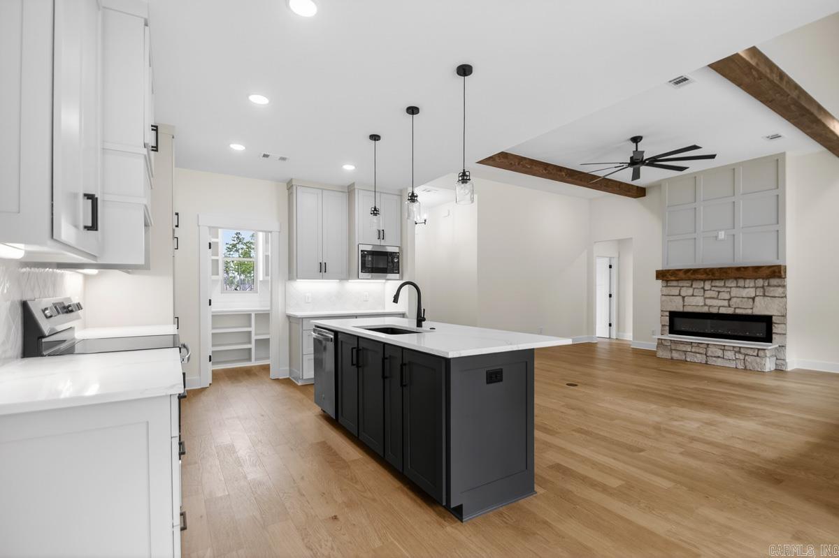 EAGLE RIDGE ESTATES - Residential