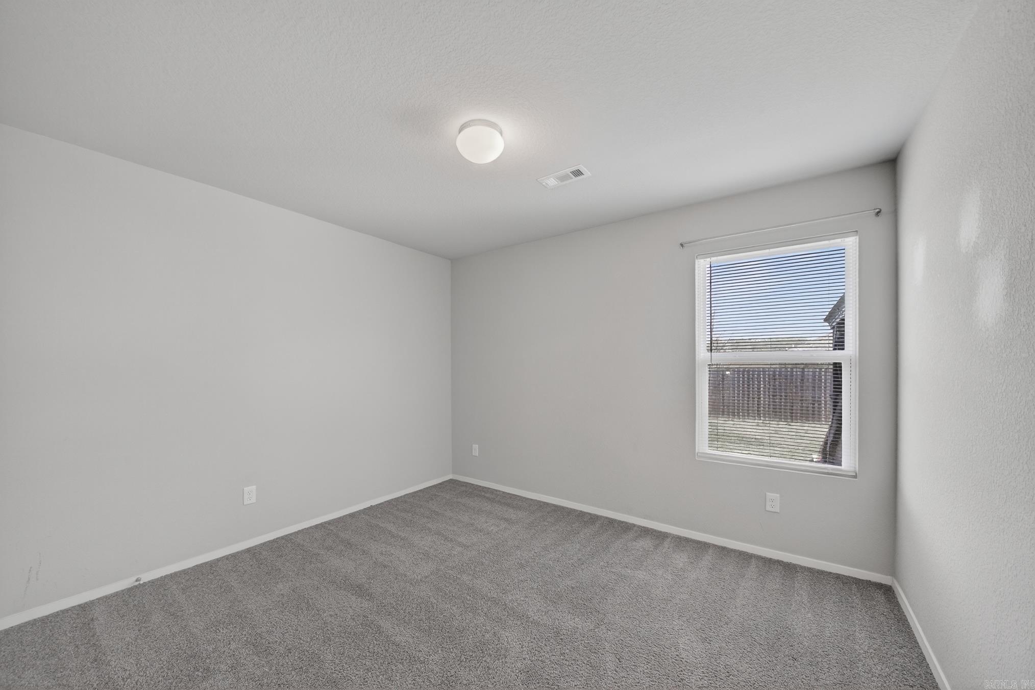 OAKLAND GROVE ESTATES - Residential Lease