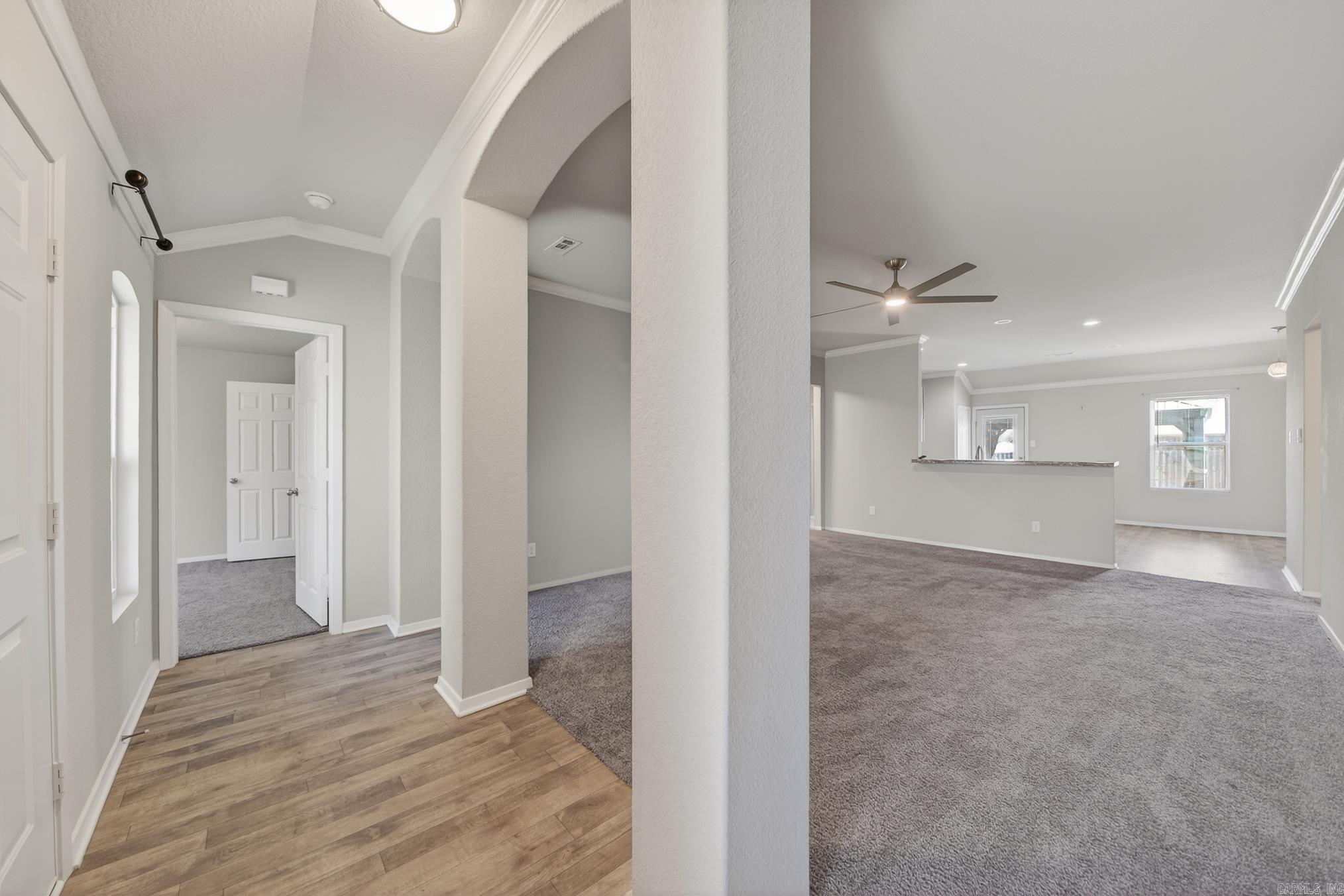 OAKLAND GROVE ESTATES - Residential Lease