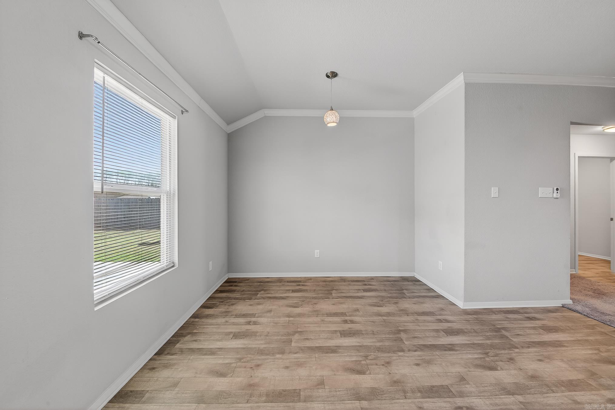 OAKLAND GROVE ESTATES - Residential Lease