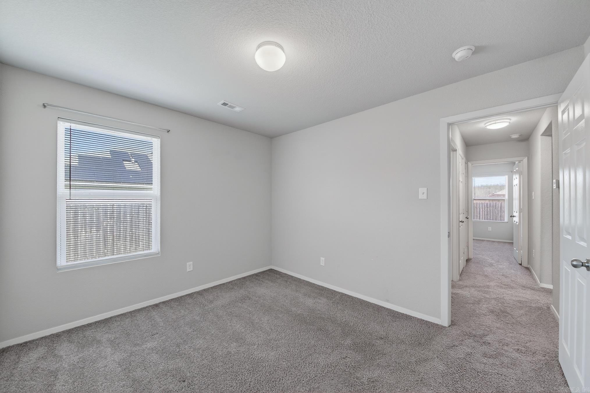 OAKLAND GROVE ESTATES - Residential Lease