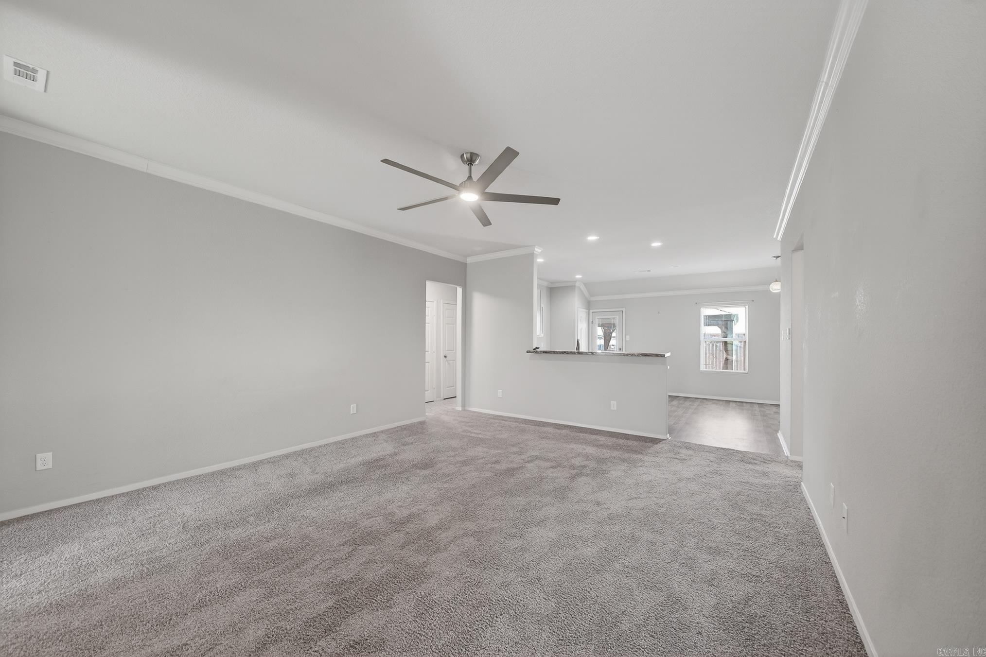 OAKLAND GROVE ESTATES - Residential Lease