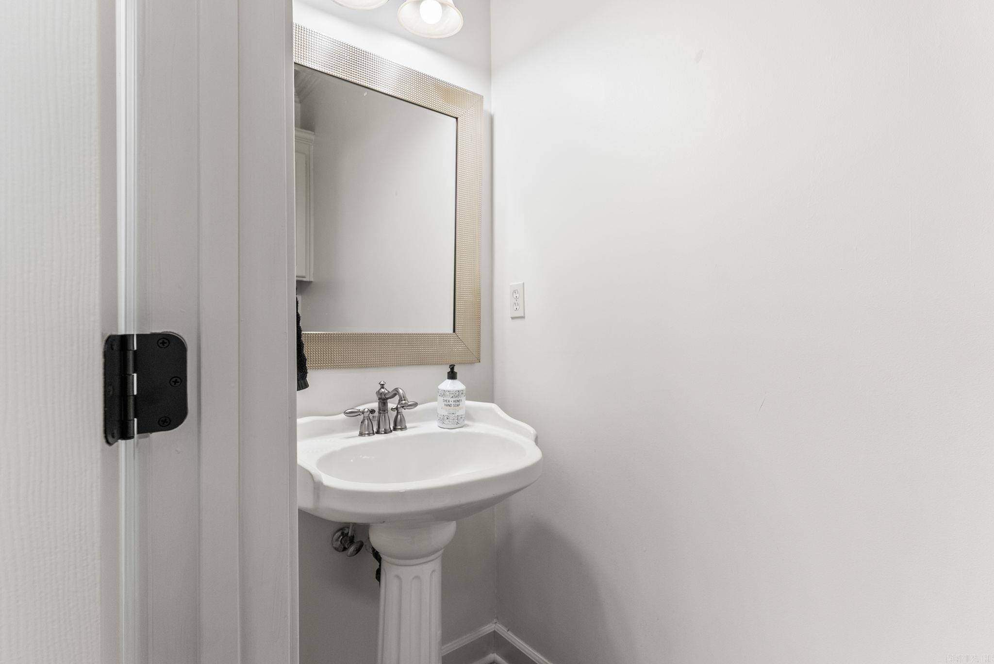 MAUMELLE VALLEY ESTATES - Residential