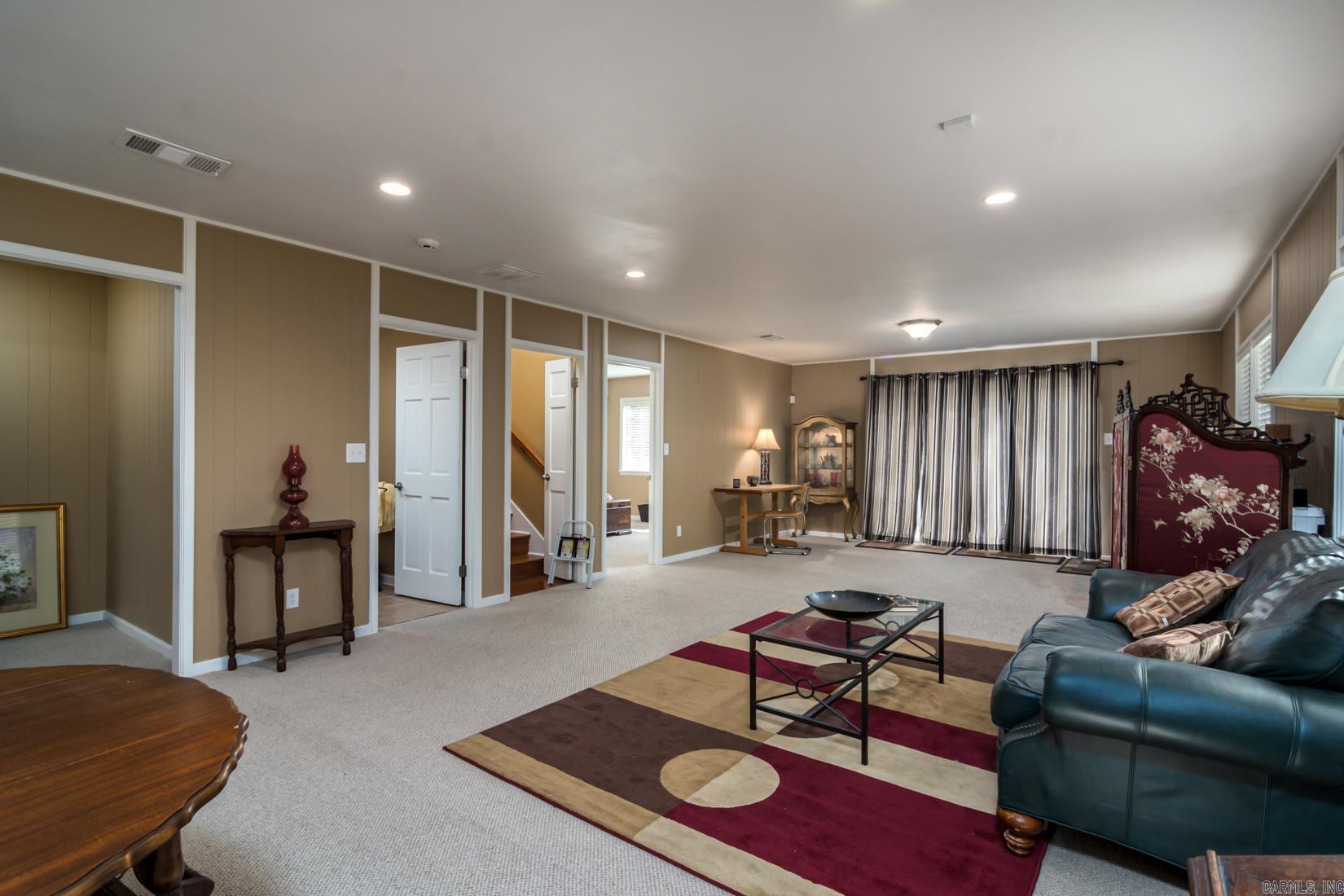 PLEASANT VALLEY - Residential