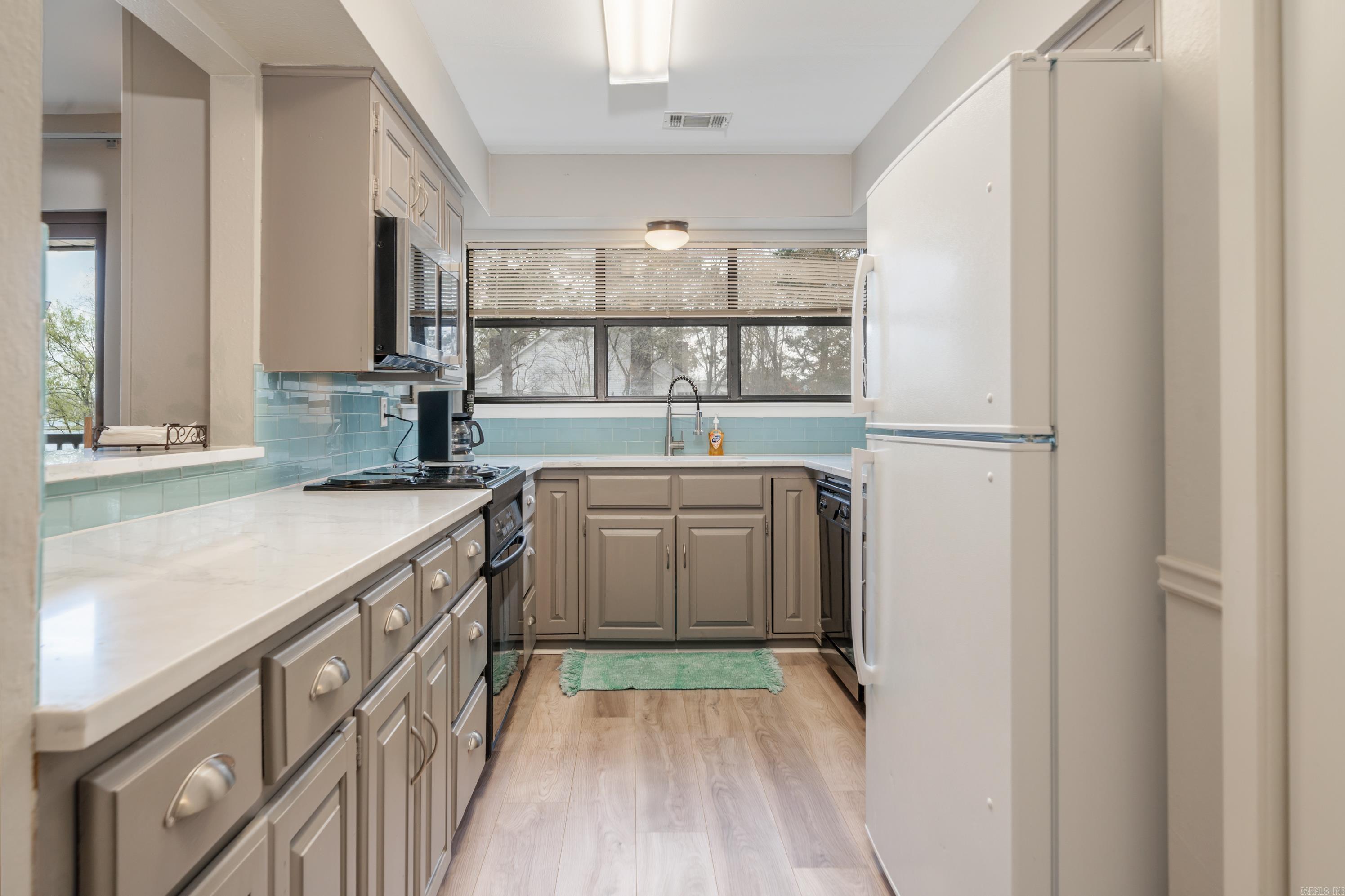 EMERALD ISLE HPR - Residential