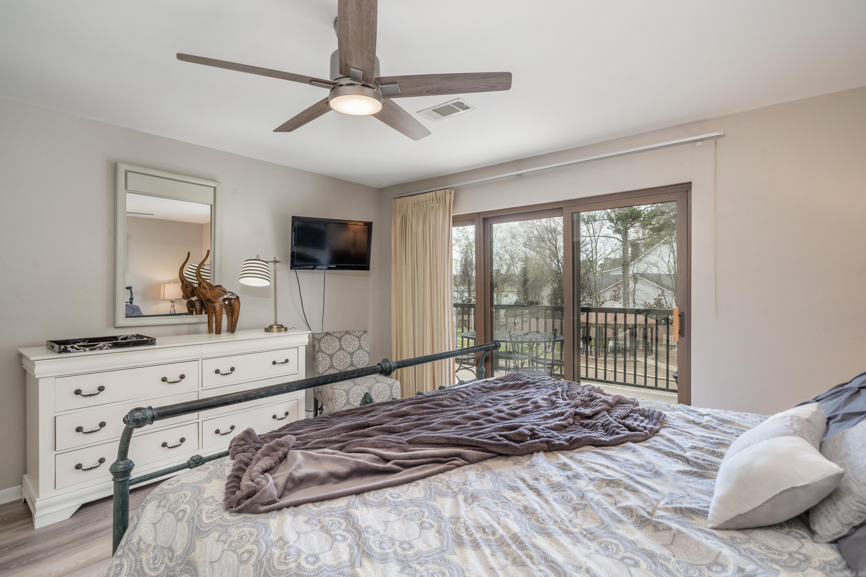 EMERALD ISLE HPR - Residential