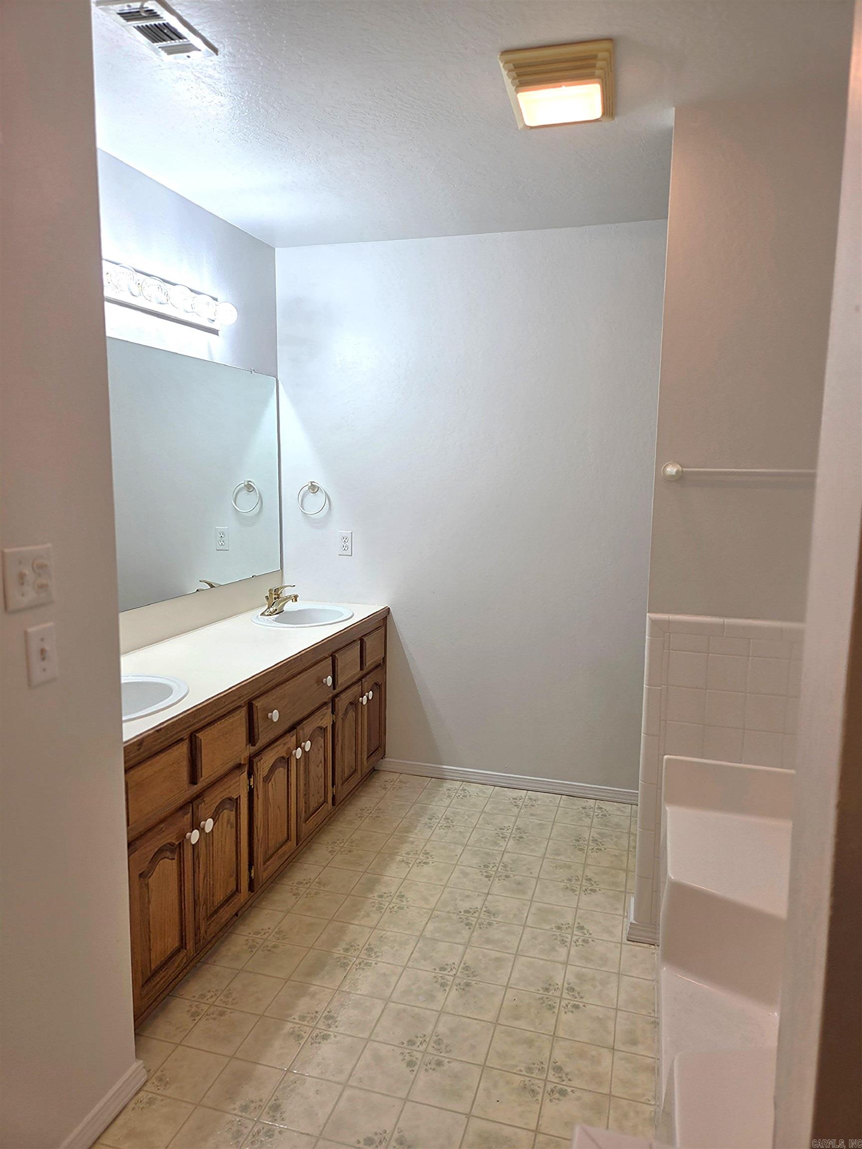 TIMBER RIDGE EAST - Residential