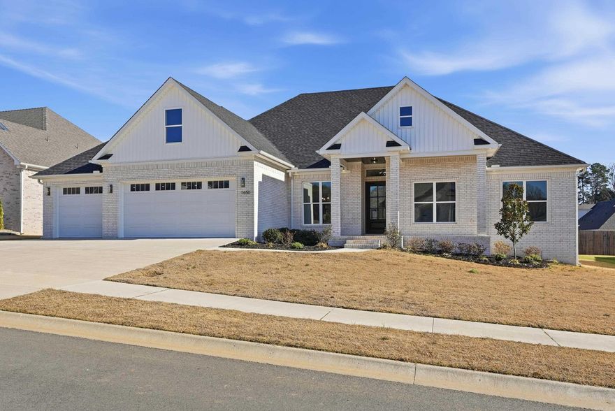 Lands End new construction home in Conway featuring 4 beds/ 4.5 full baths, indoor/outdoor living spaces: living room, bonus room & screened in porch. This beautifully designed home offers a modern floor plan with quality finishes throughout and a clean, timeless aesthetic. The foyer opens into the formal dining room & the open main living area. This space is filled with natural light & flows seamlessly into the kitchen & breakfast room. The kitchen features custom cabinetry, modern countertops, upgraded stainless steel appliances, gas range, large island & walk-in pantry. The primary suite is spacious & private with an en suite featuring soaker tub, walk in shower, double sinks, custom cabinets & generous closet space. The secondary bedrooms are well sized each with/ access to their own bathrooms & great closets. An additional second story bonus living space w/full bathroom provides the perfect setup for a game room or media room The backyard is a nice size w/beautiful screened in porch & fireplace. Close proximity to Centennial Valley golf course & conveniently located near all that Conway has to offer. This move -in- ready new construction is one you don't want to miss.