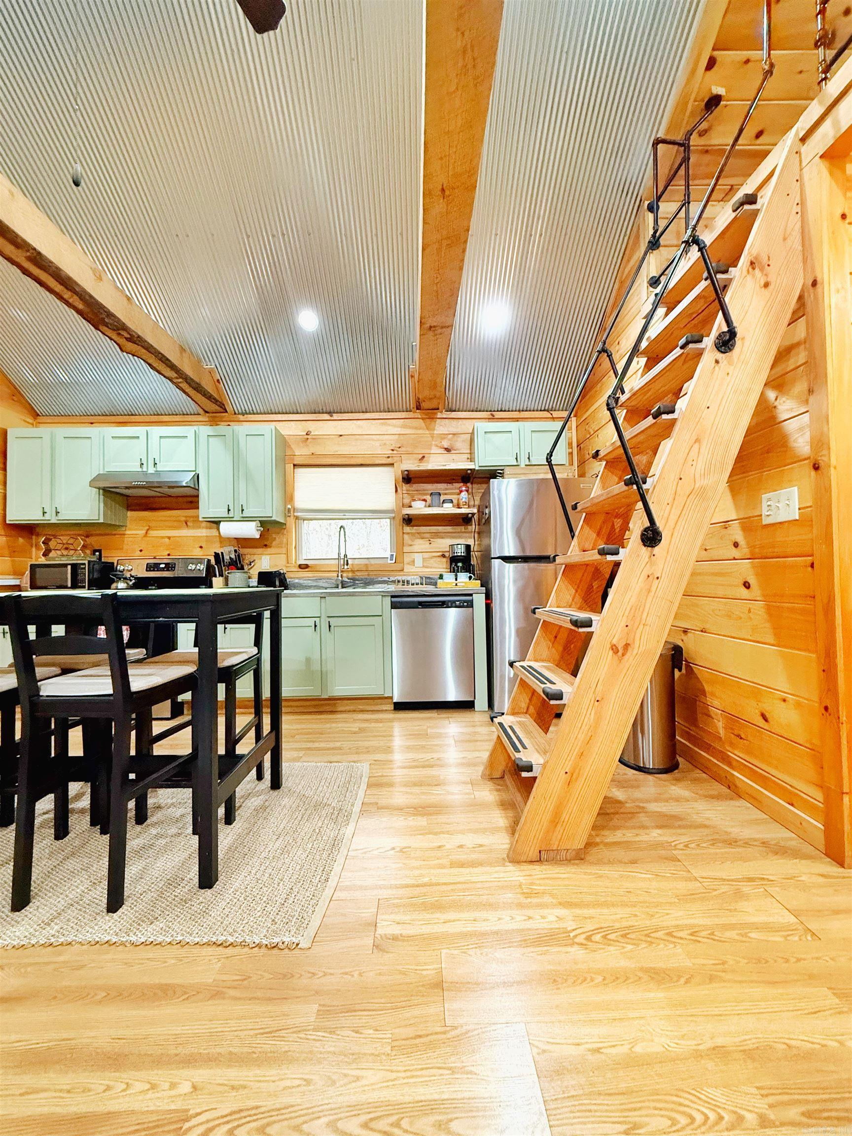 RIDGEVIEW SOUTH - Residential