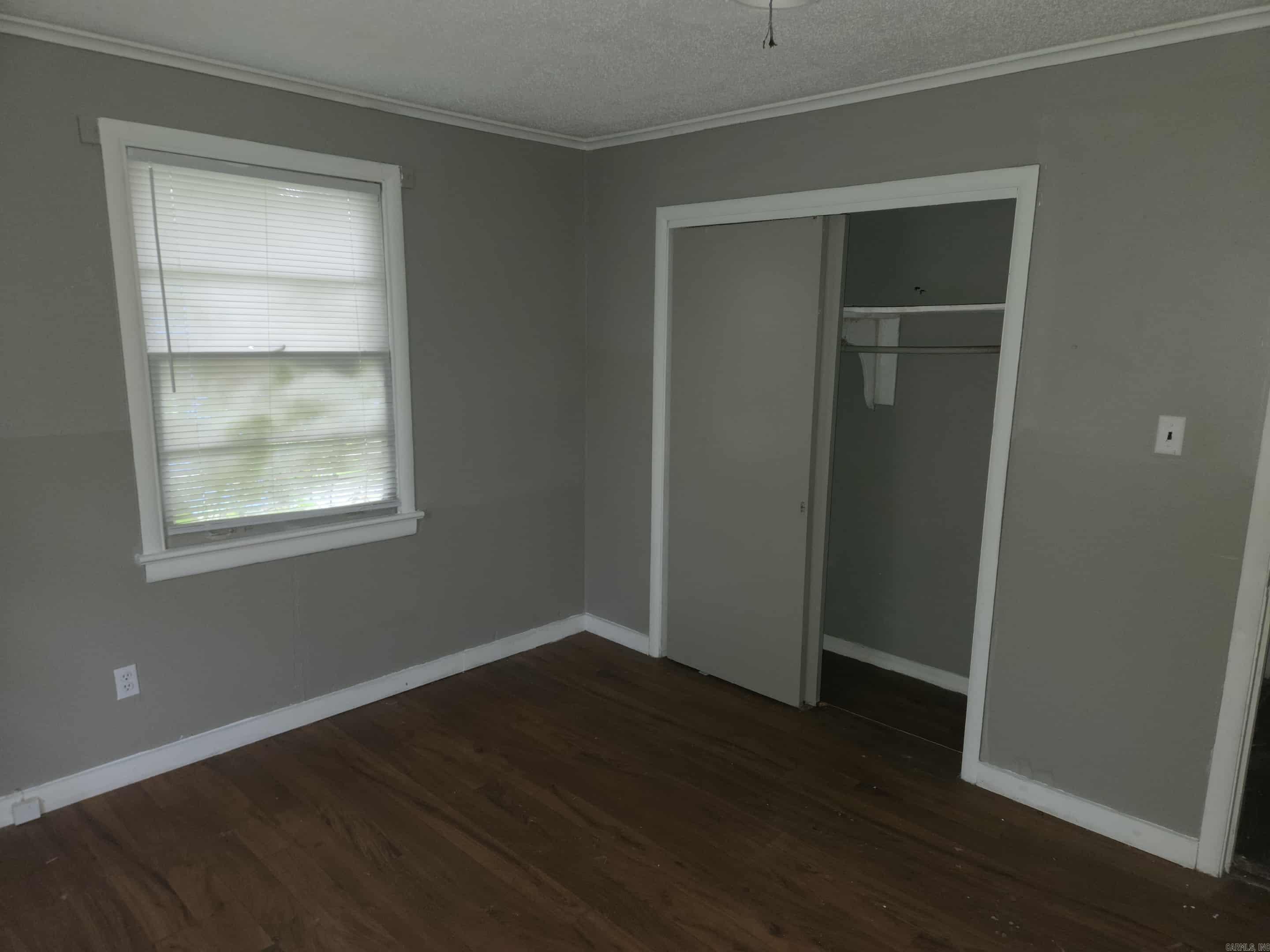 SHADY GROVE - Residential