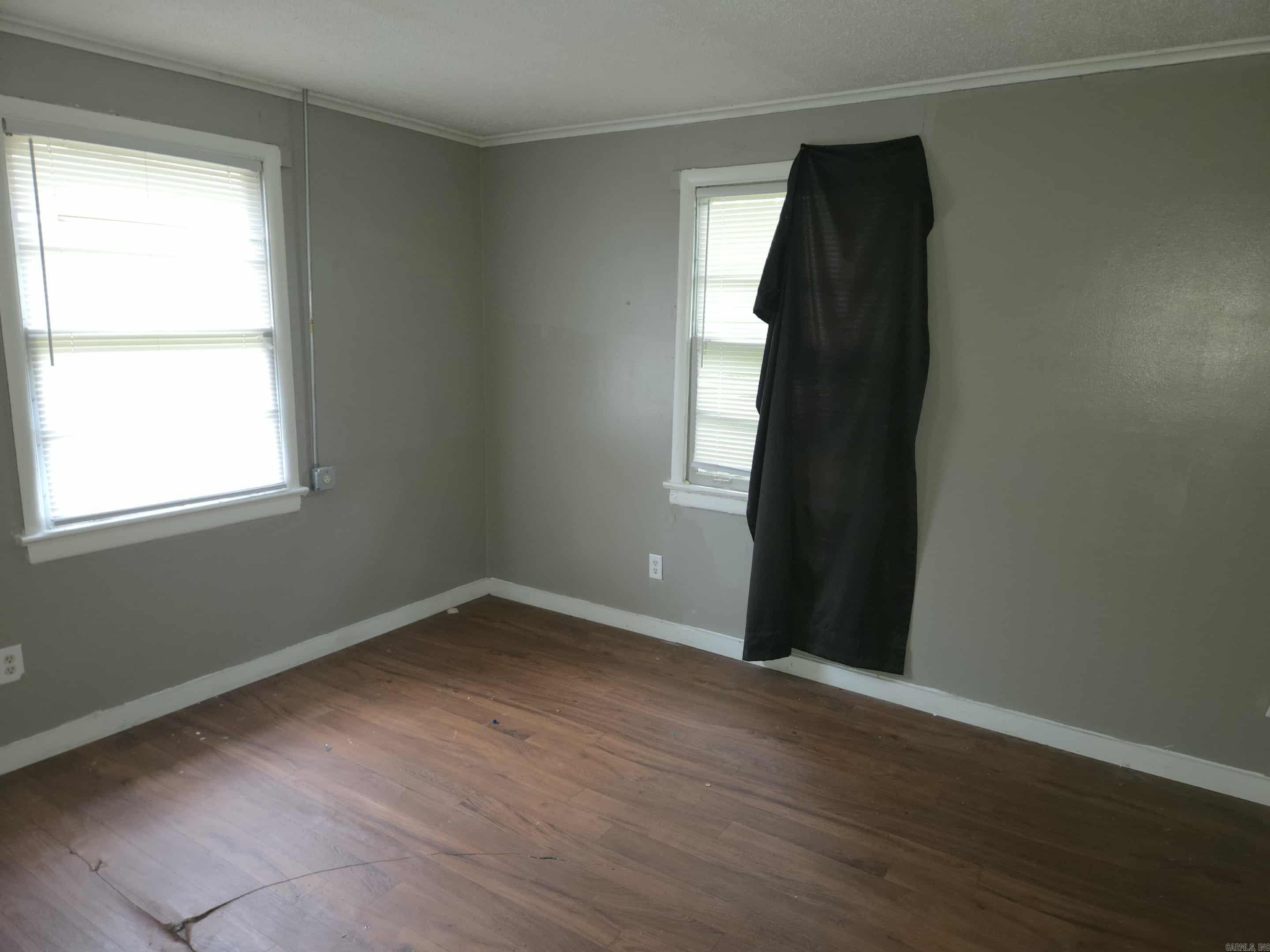 SHADY GROVE - Residential