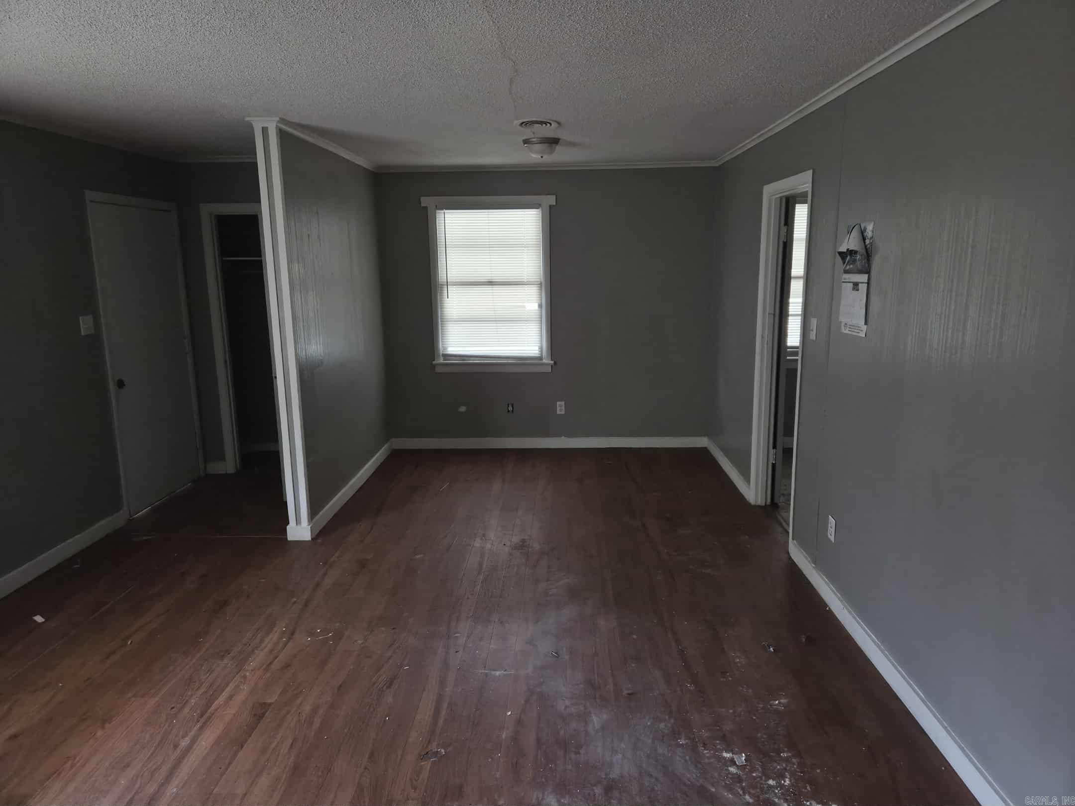 SHADY GROVE - Residential