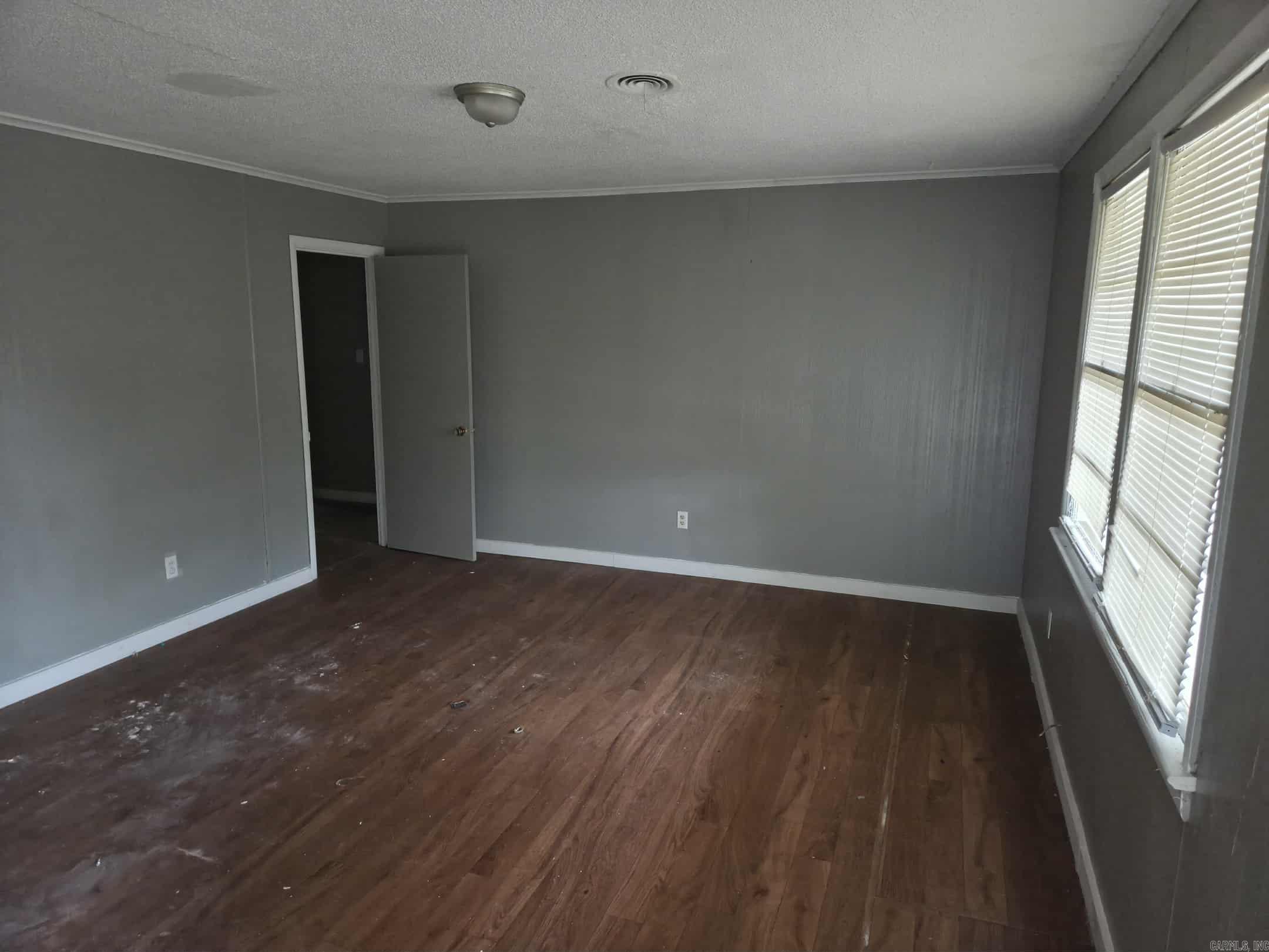 SHADY GROVE - Residential