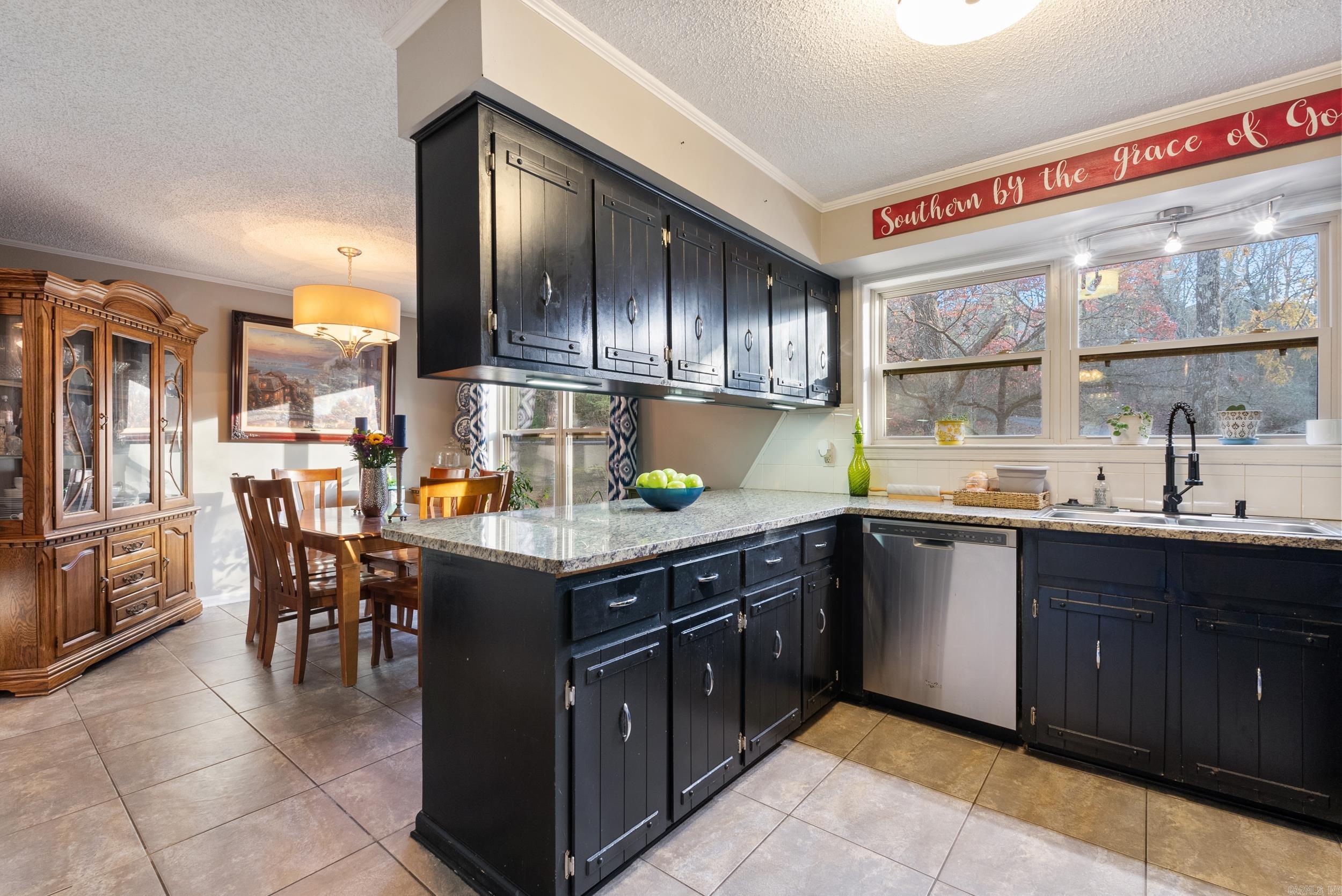 TREASURE HILL - Residential