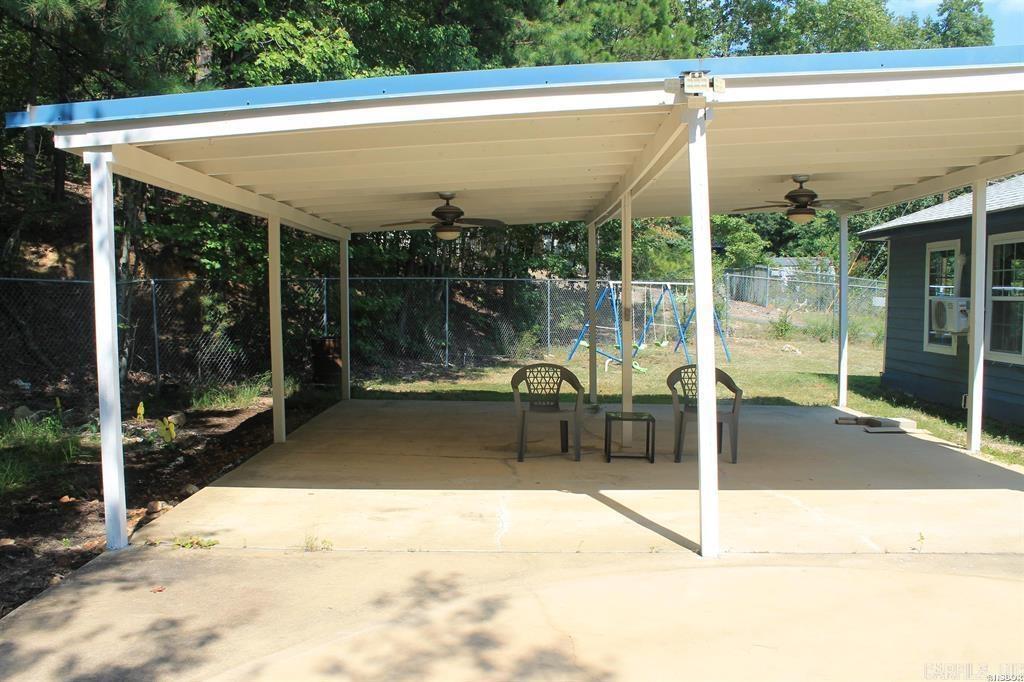 WOODLAND HILLS - Residential