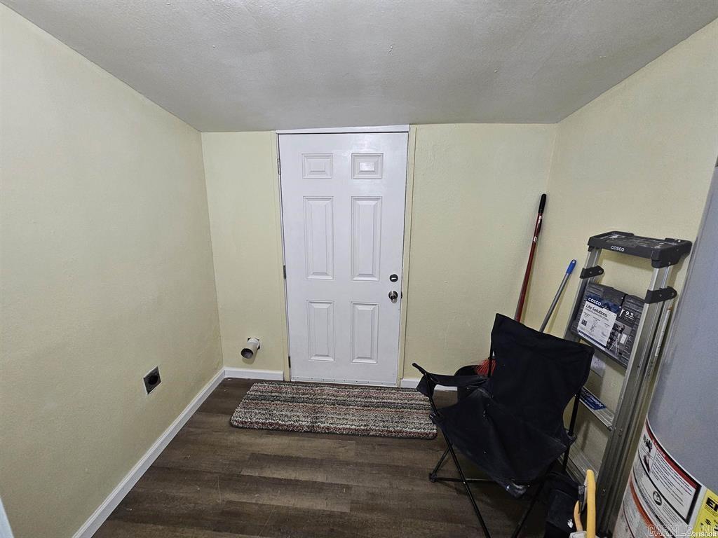 WOODLAND HILLS - Residential