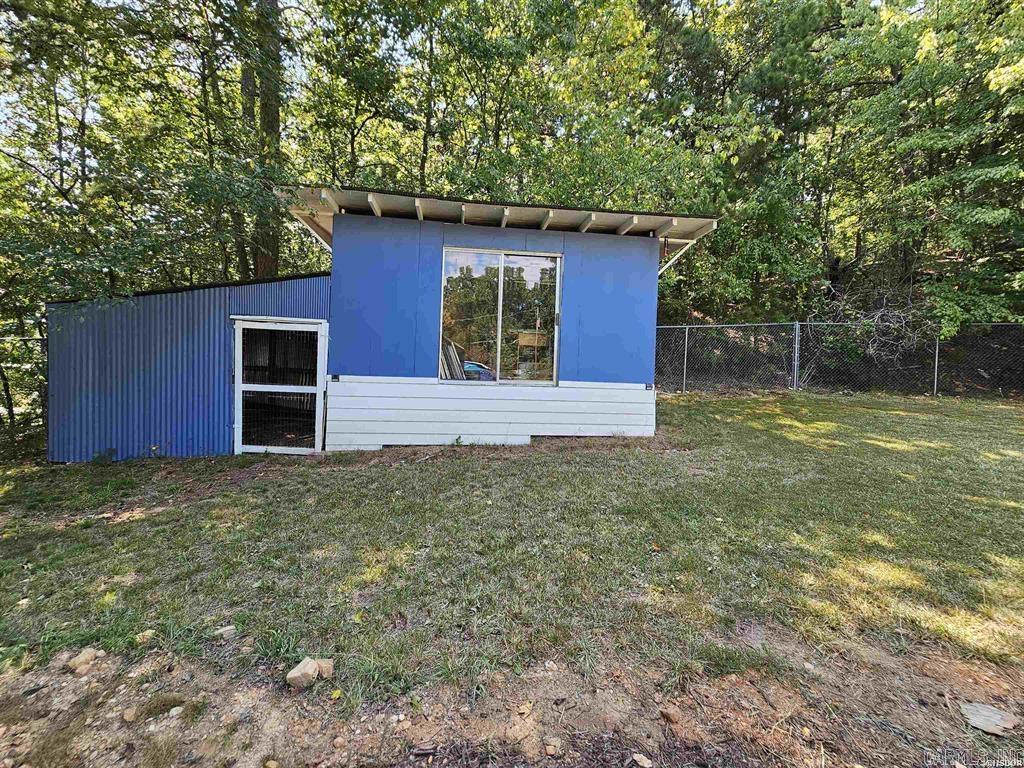 WOODLAND HILLS - Residential