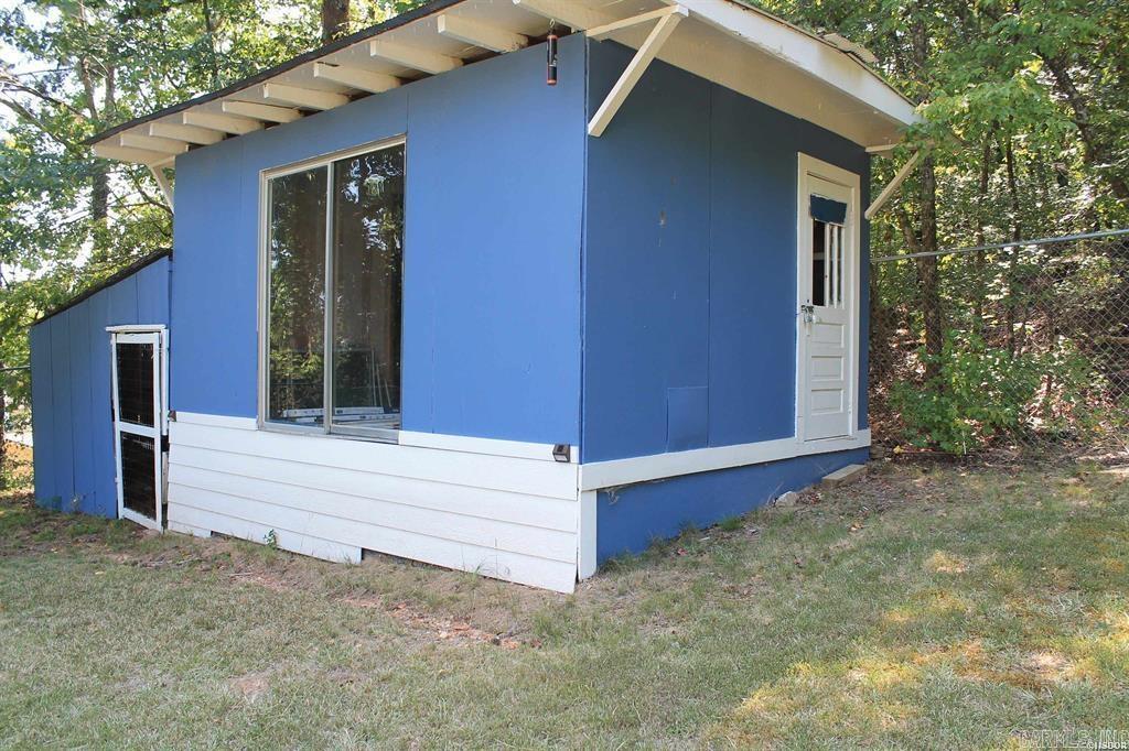 WOODLAND HILLS - Residential