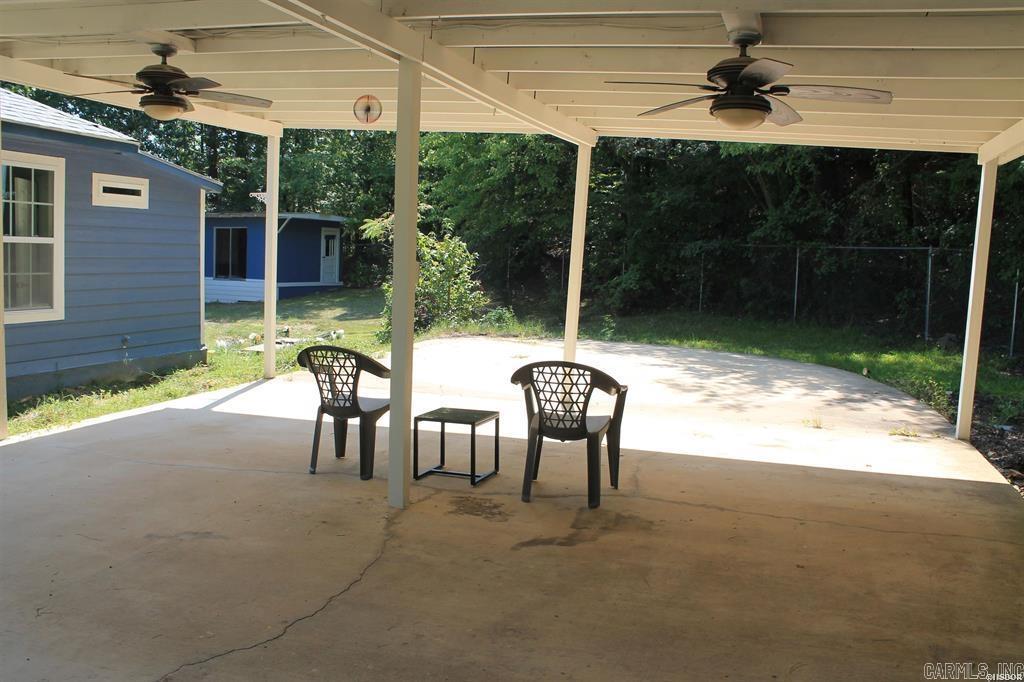 WOODLAND HILLS - Residential