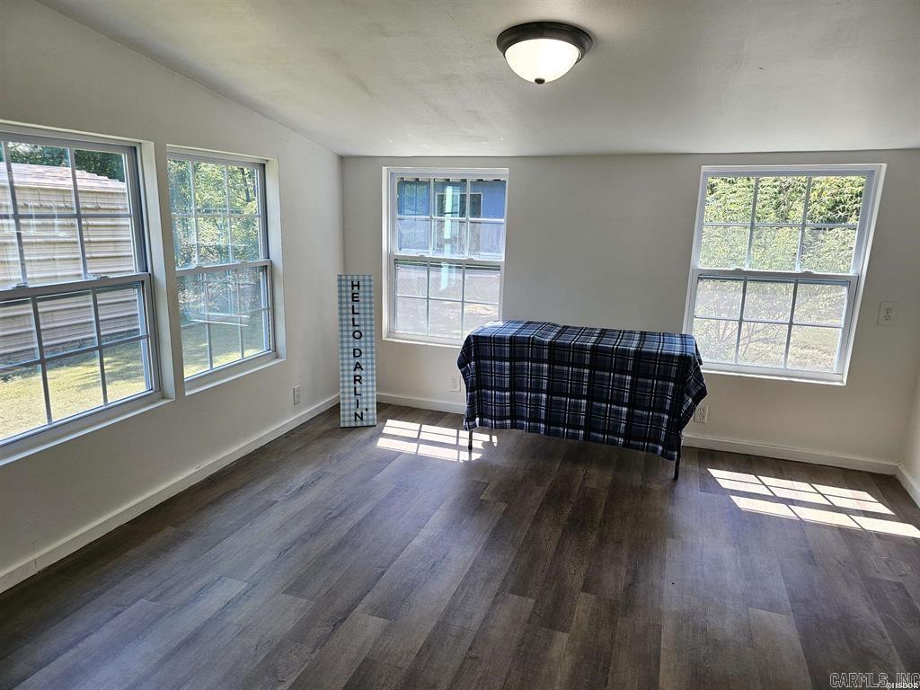 WOODLAND HILLS - Residential