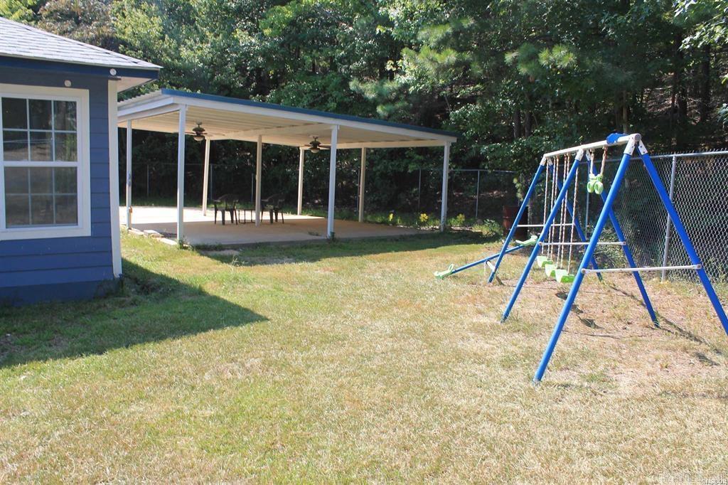 WOODLAND HILLS - Residential