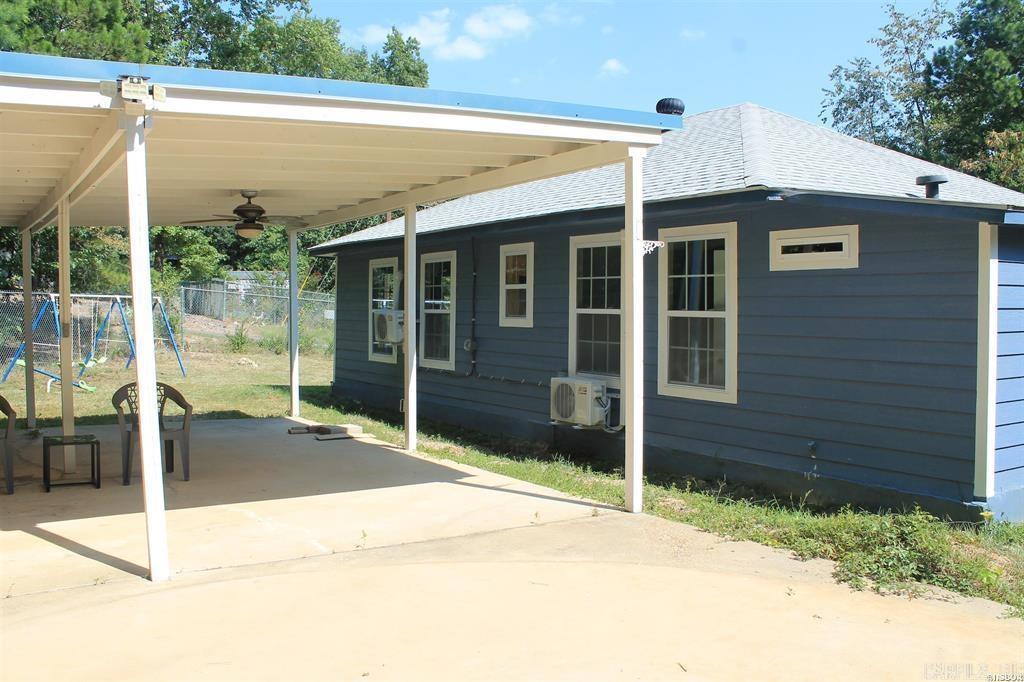 WOODLAND HILLS - Residential