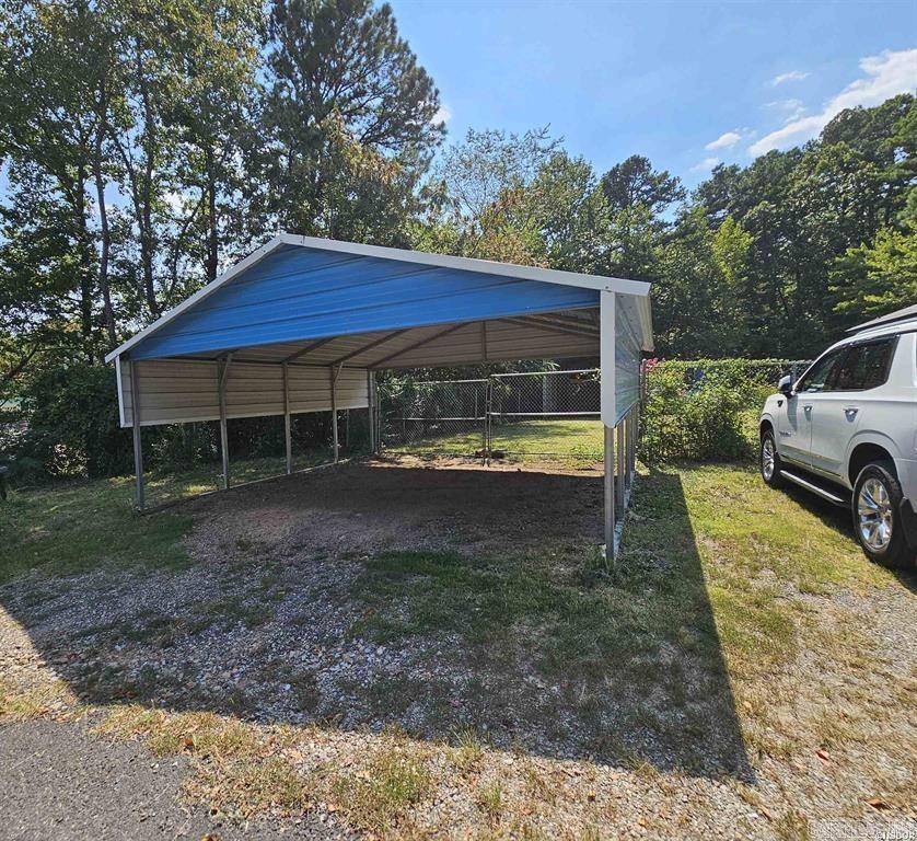 WOODLAND HILLS - Residential