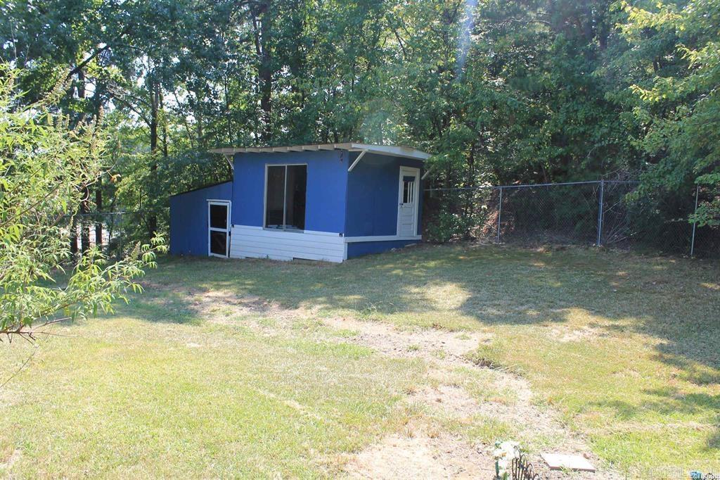 WOODLAND HILLS - Residential