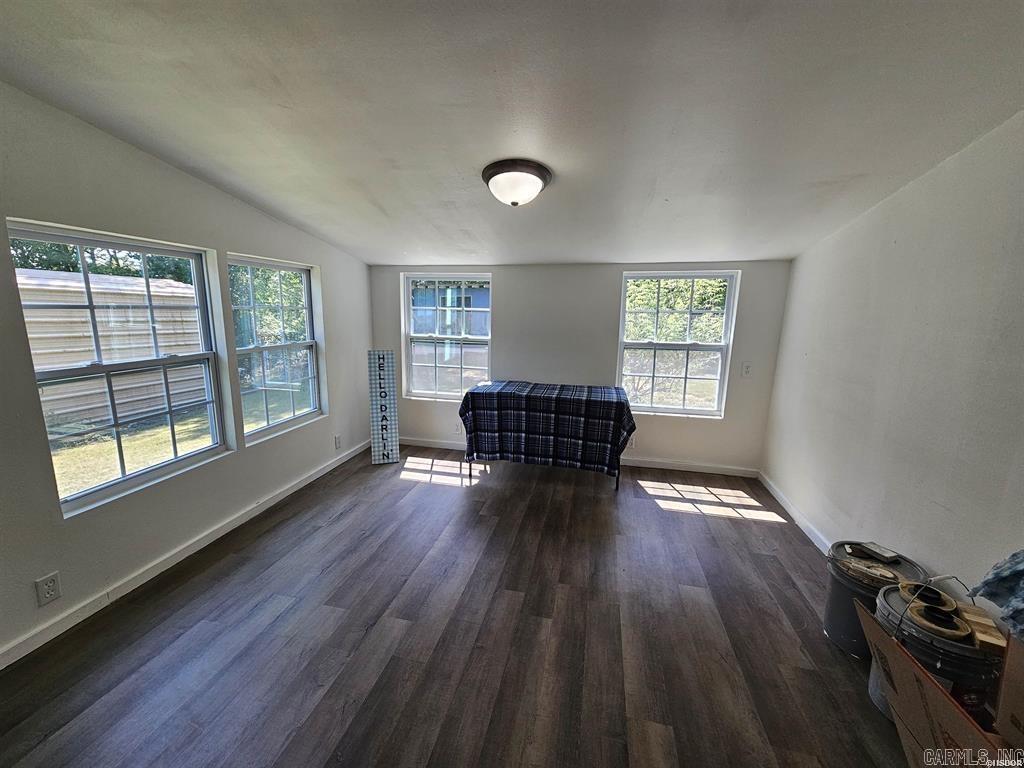 WOODLAND HILLS - Residential