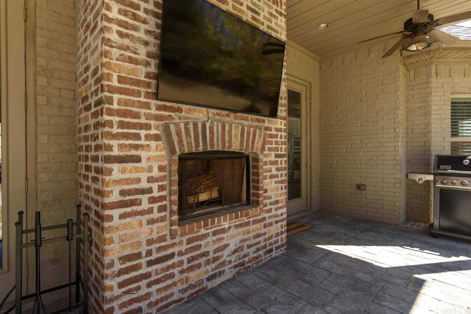 HICKORY GROVE - Residential