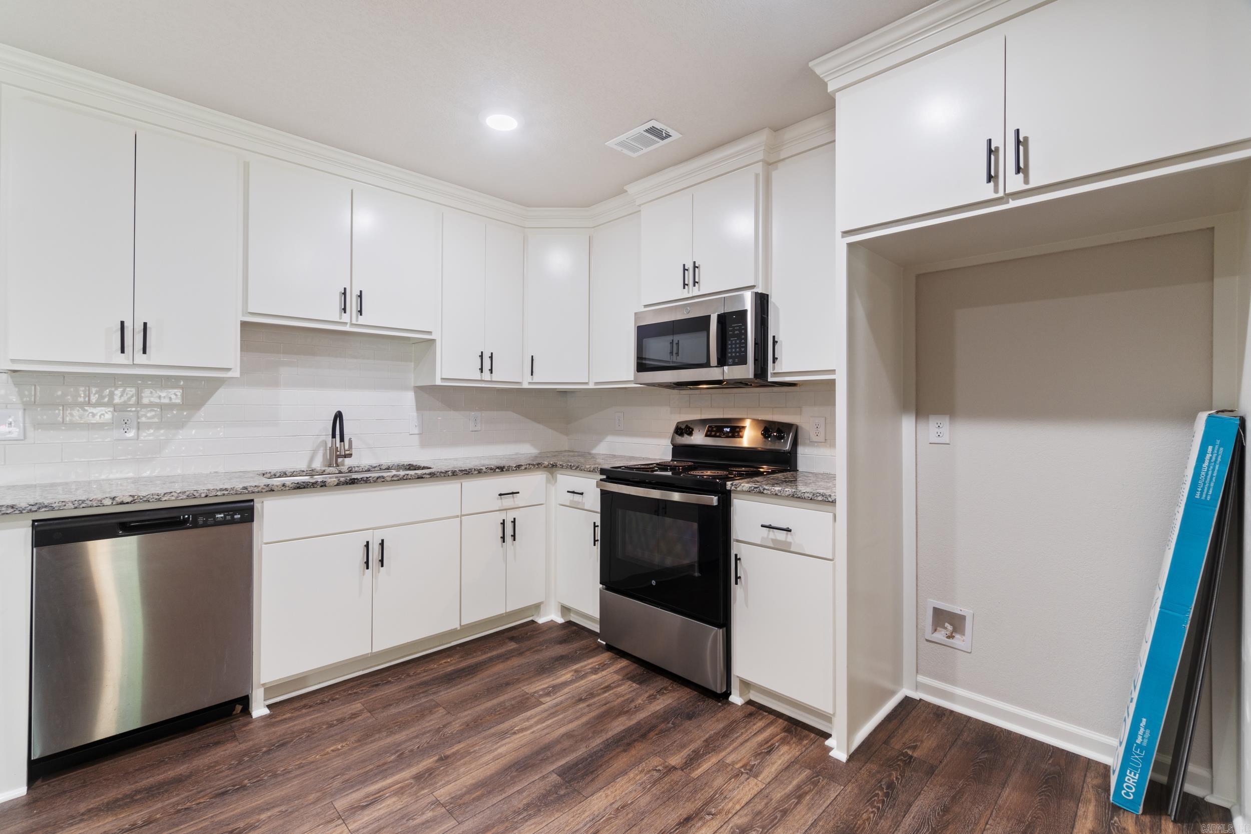 KIRKLAND - Residential