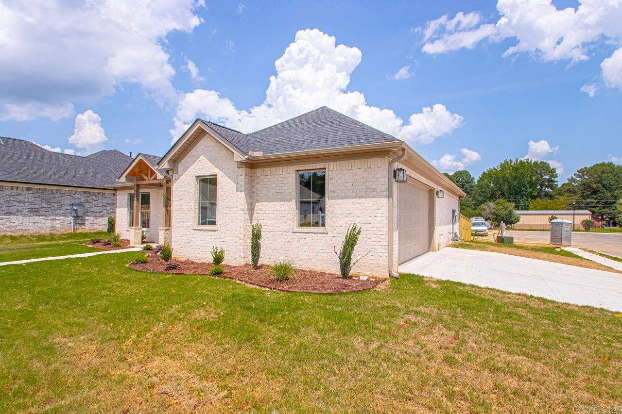 SPENCER CROSSING LLC - Residential