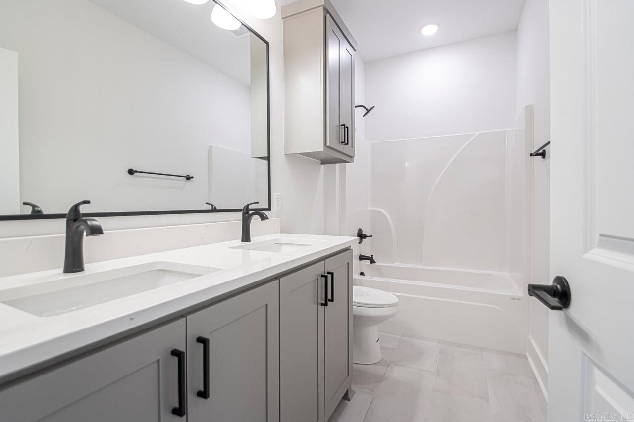 SPENCER CROSSING LLC - Residential