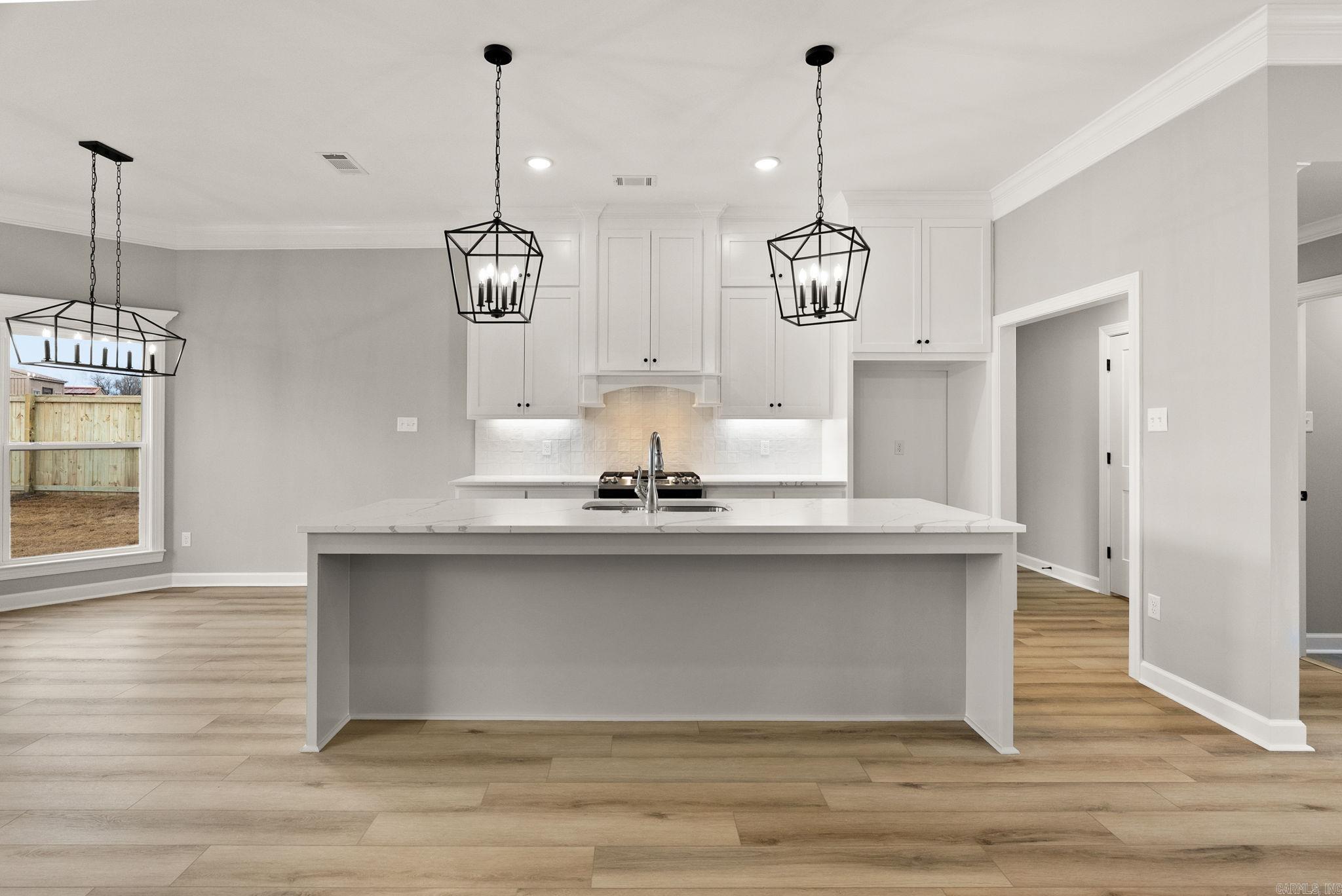 COUNTRY CLUB OF ARK THE - Residential