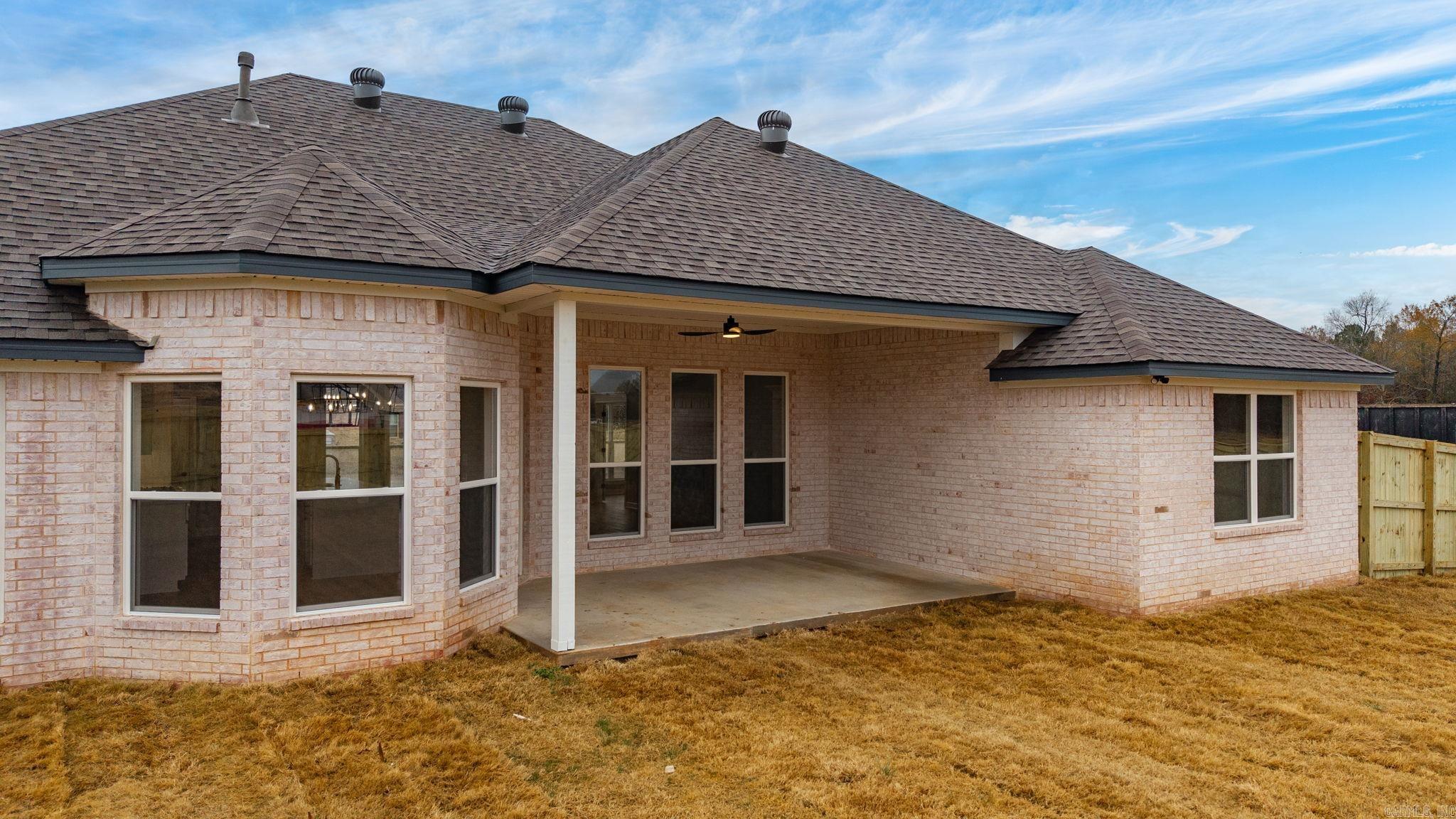 COUNTRY CLUB OF ARK THE - Residential