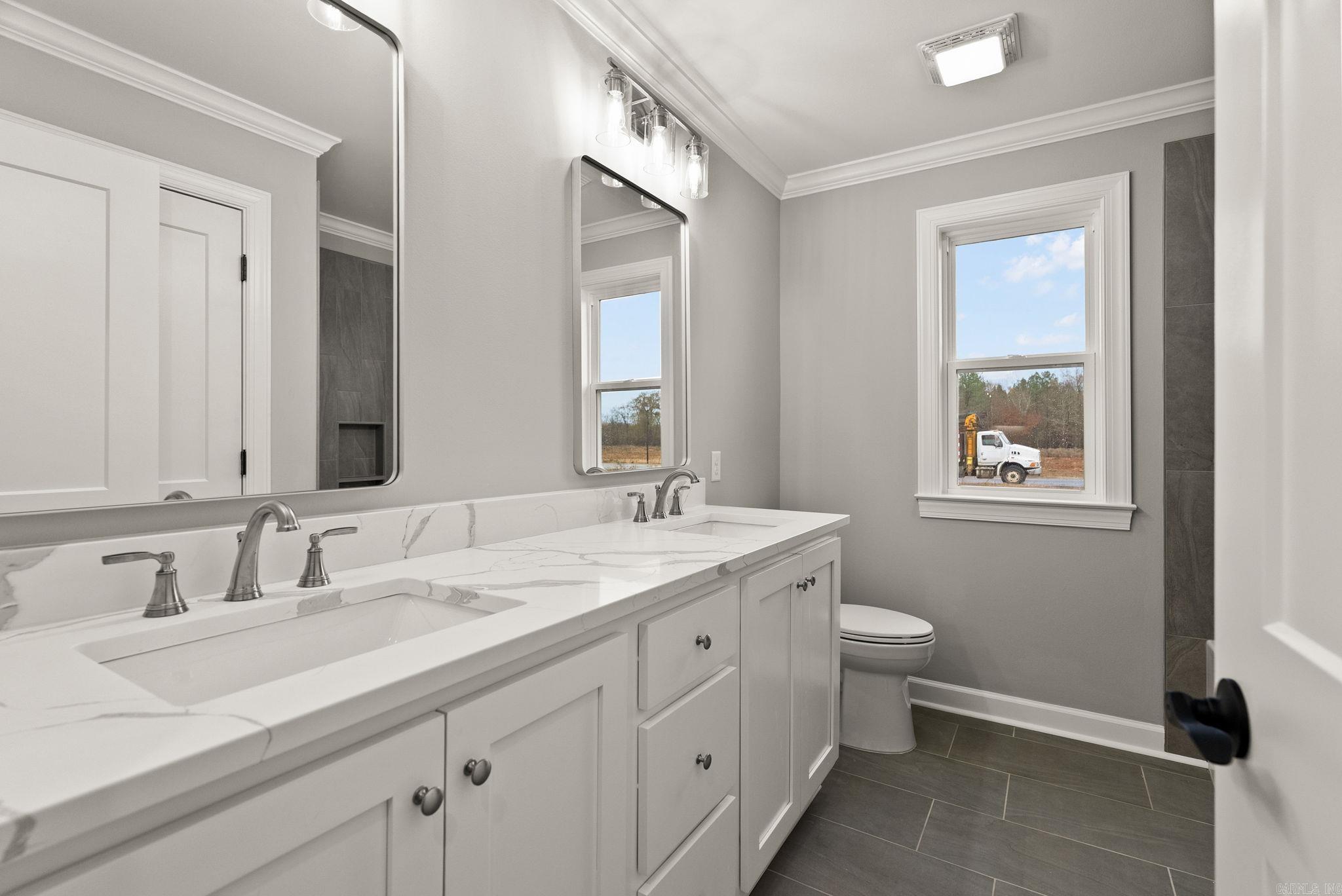 COUNTRY CLUB OF ARK THE - Residential