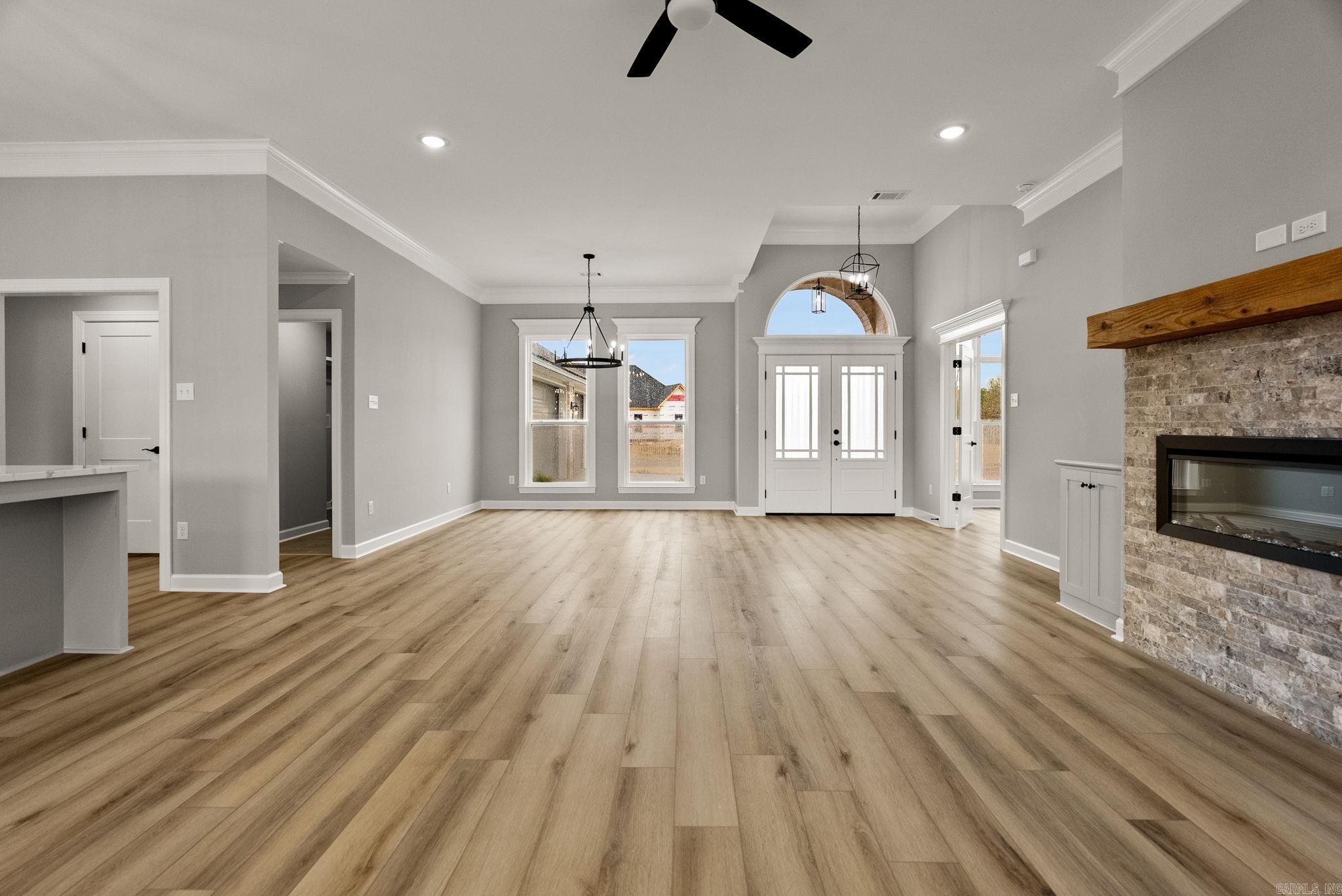 COUNTRY CLUB OF ARK THE - Residential