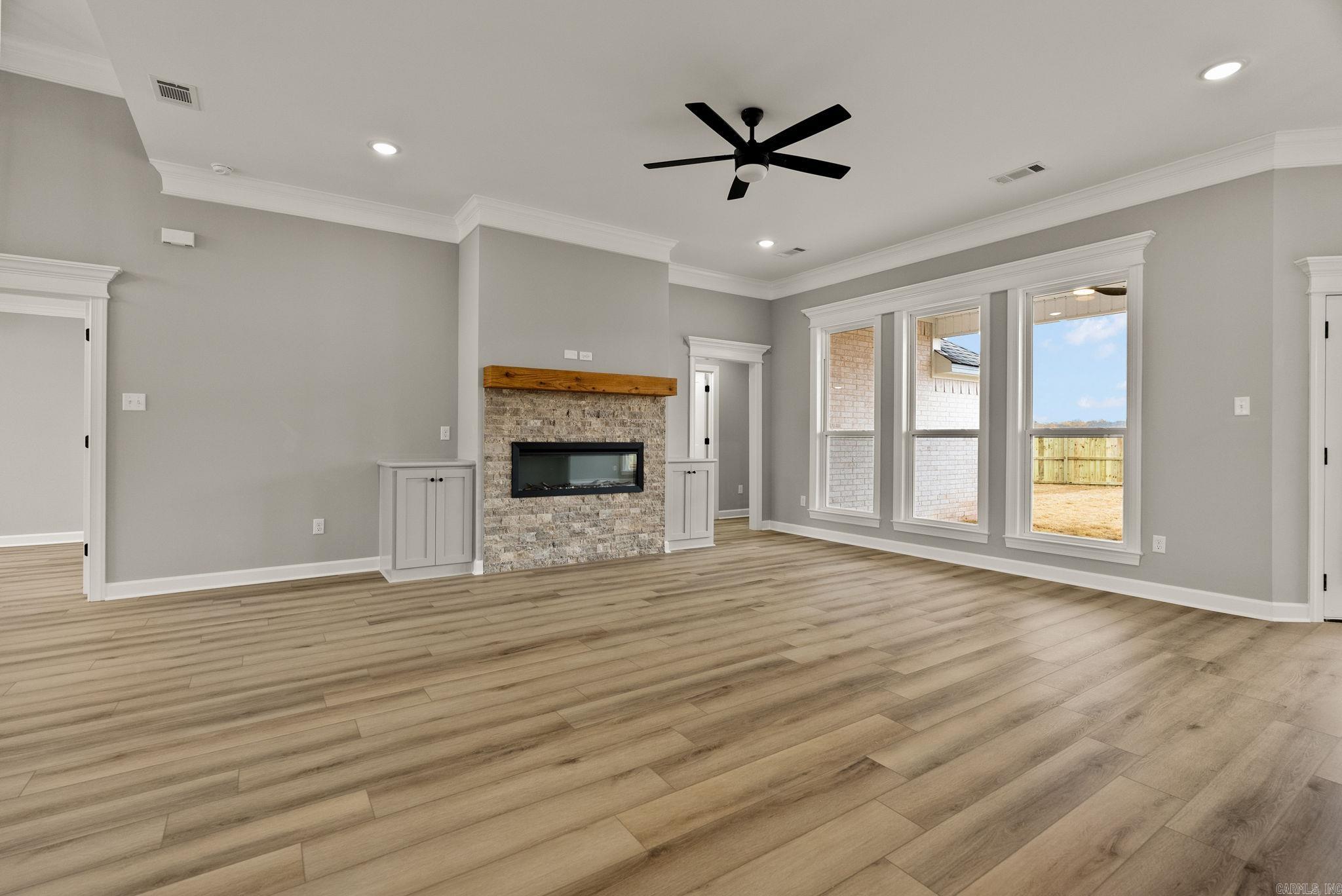 COUNTRY CLUB OF ARK THE - Residential