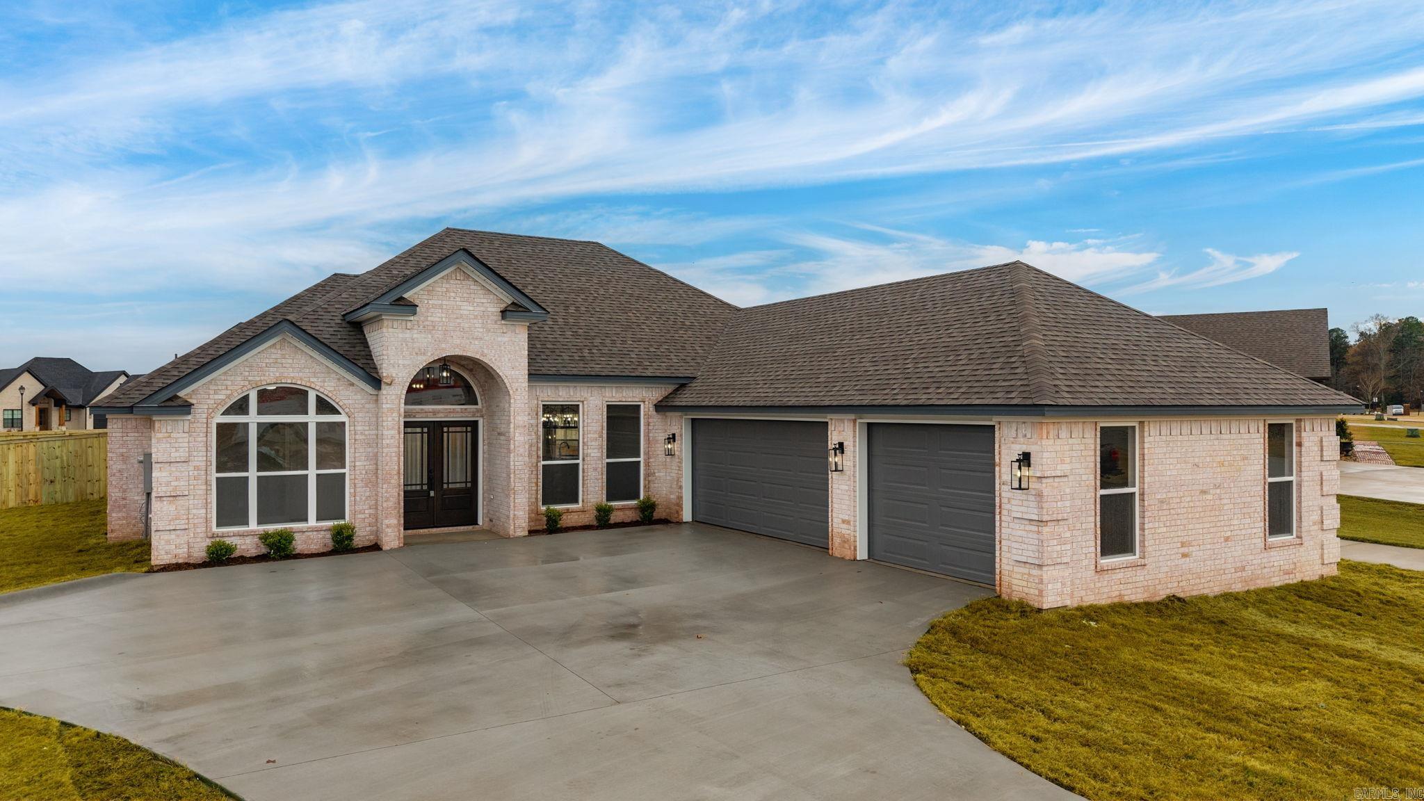 COUNTRY CLUB OF ARK THE - Residential