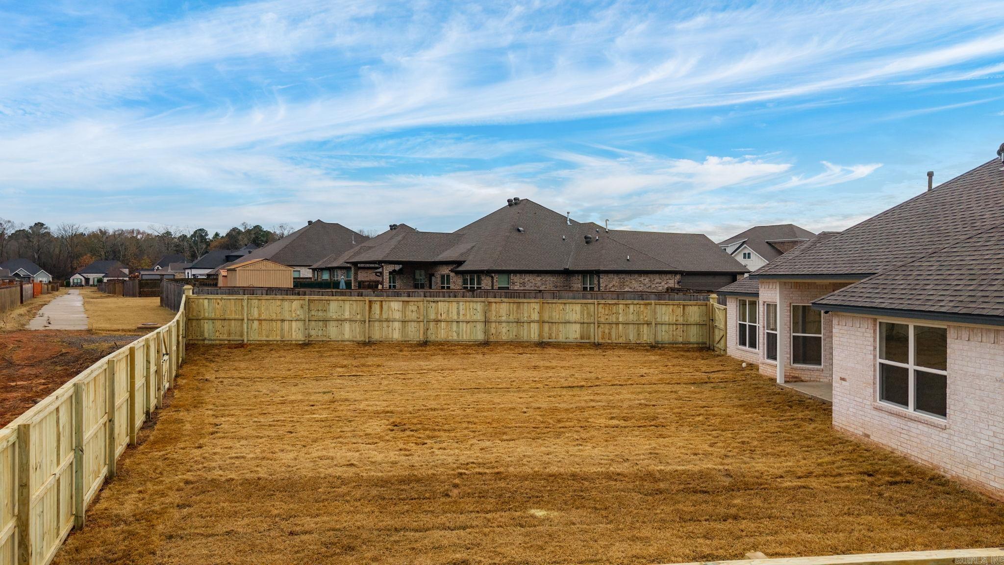 COUNTRY CLUB OF ARK THE - Residential