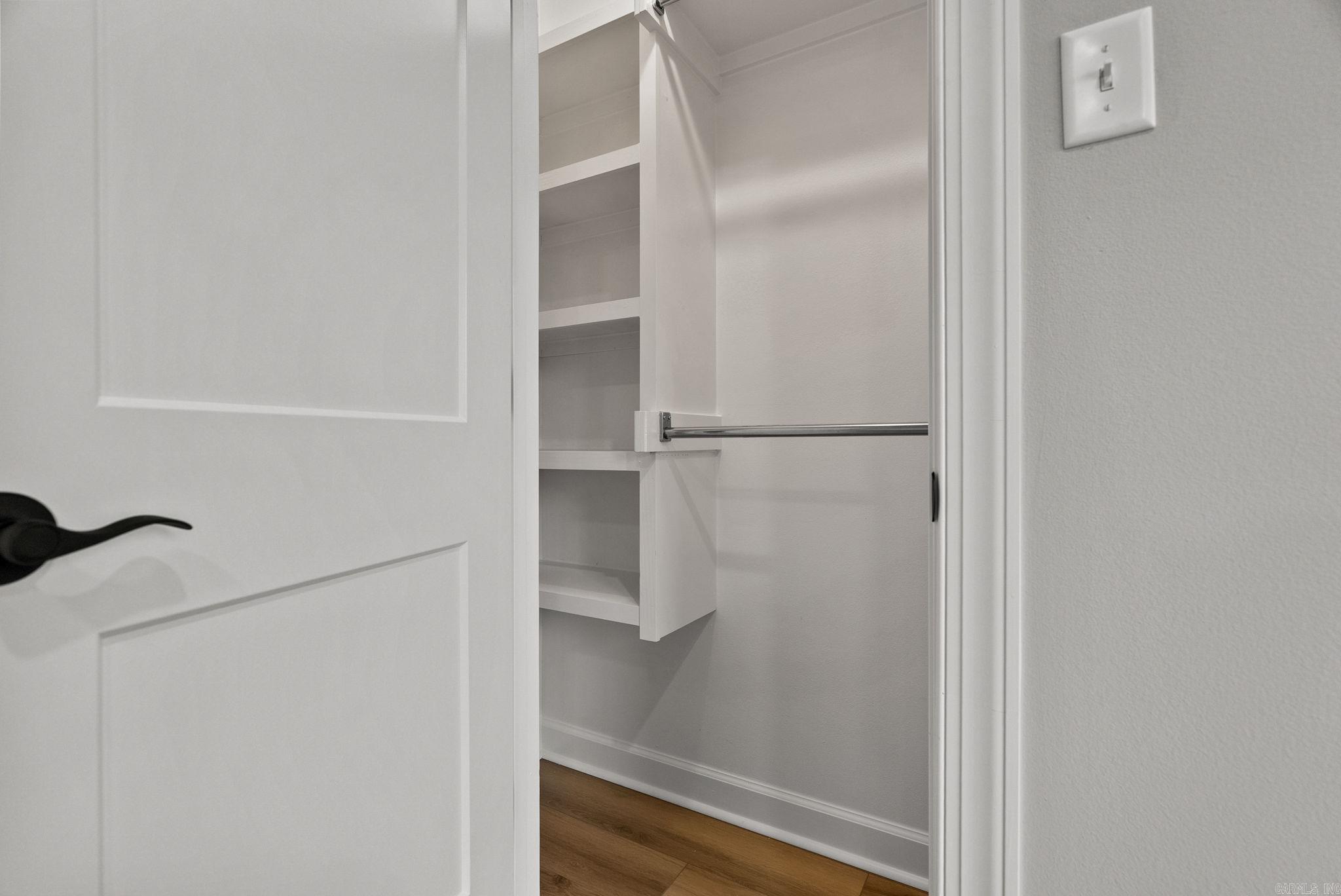 COUNTRY CLUB OF ARK THE - Residential