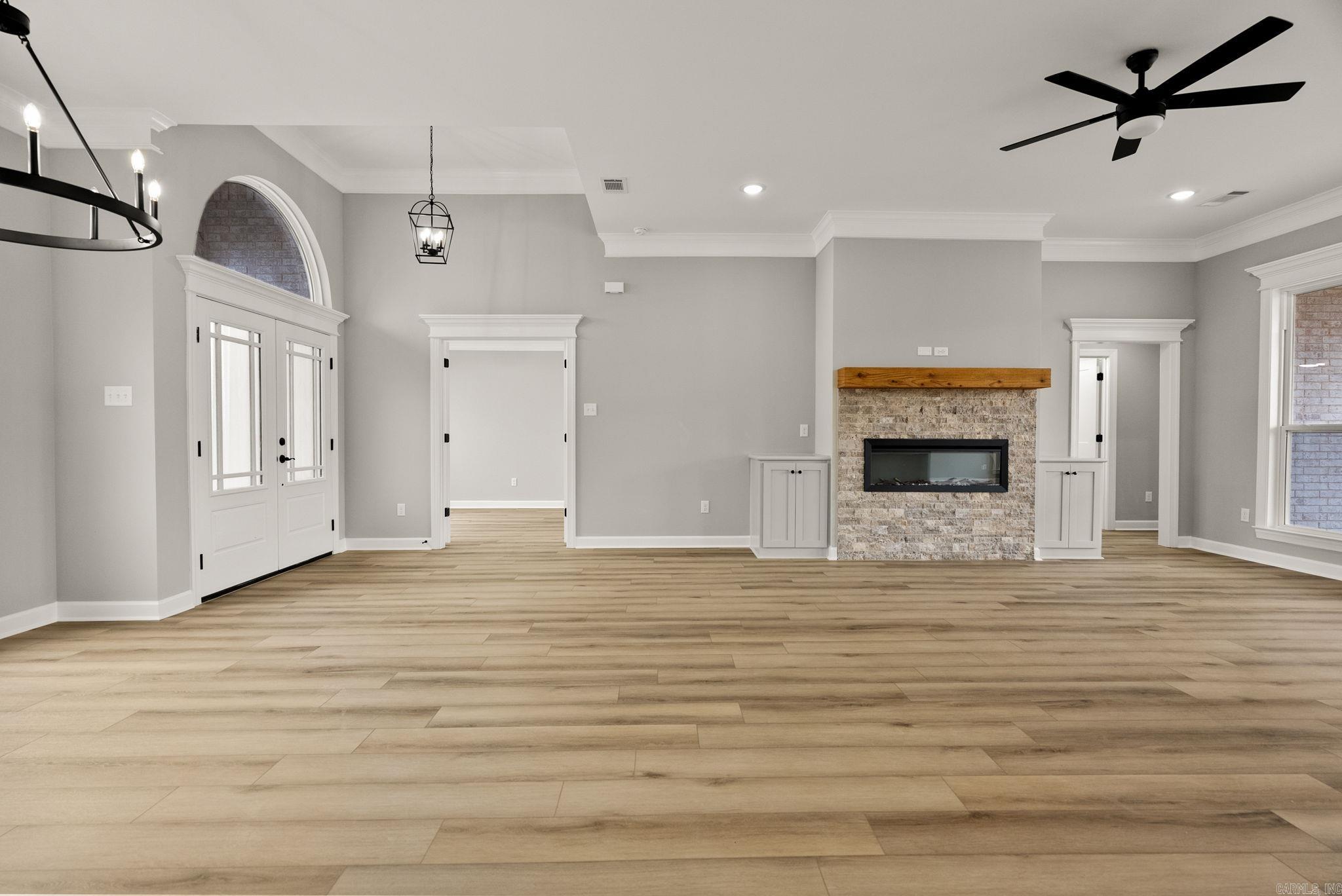 COUNTRY CLUB OF ARK THE - Residential